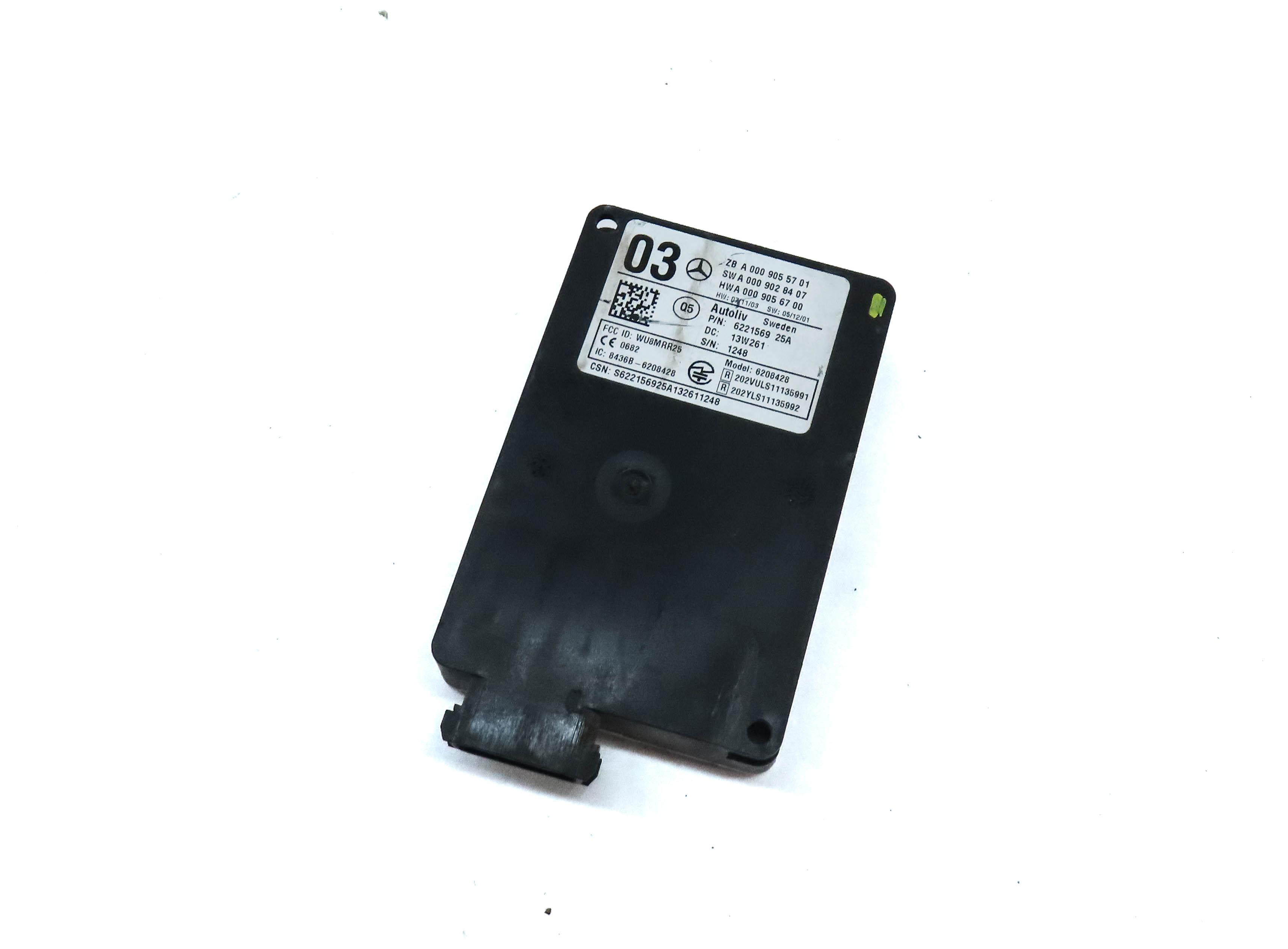2014 MERCEDES GL350 GL450 GL550 GL63 CLS550 (C218 X166) BLIND SPOT RADAR MODULE — exact item pictured