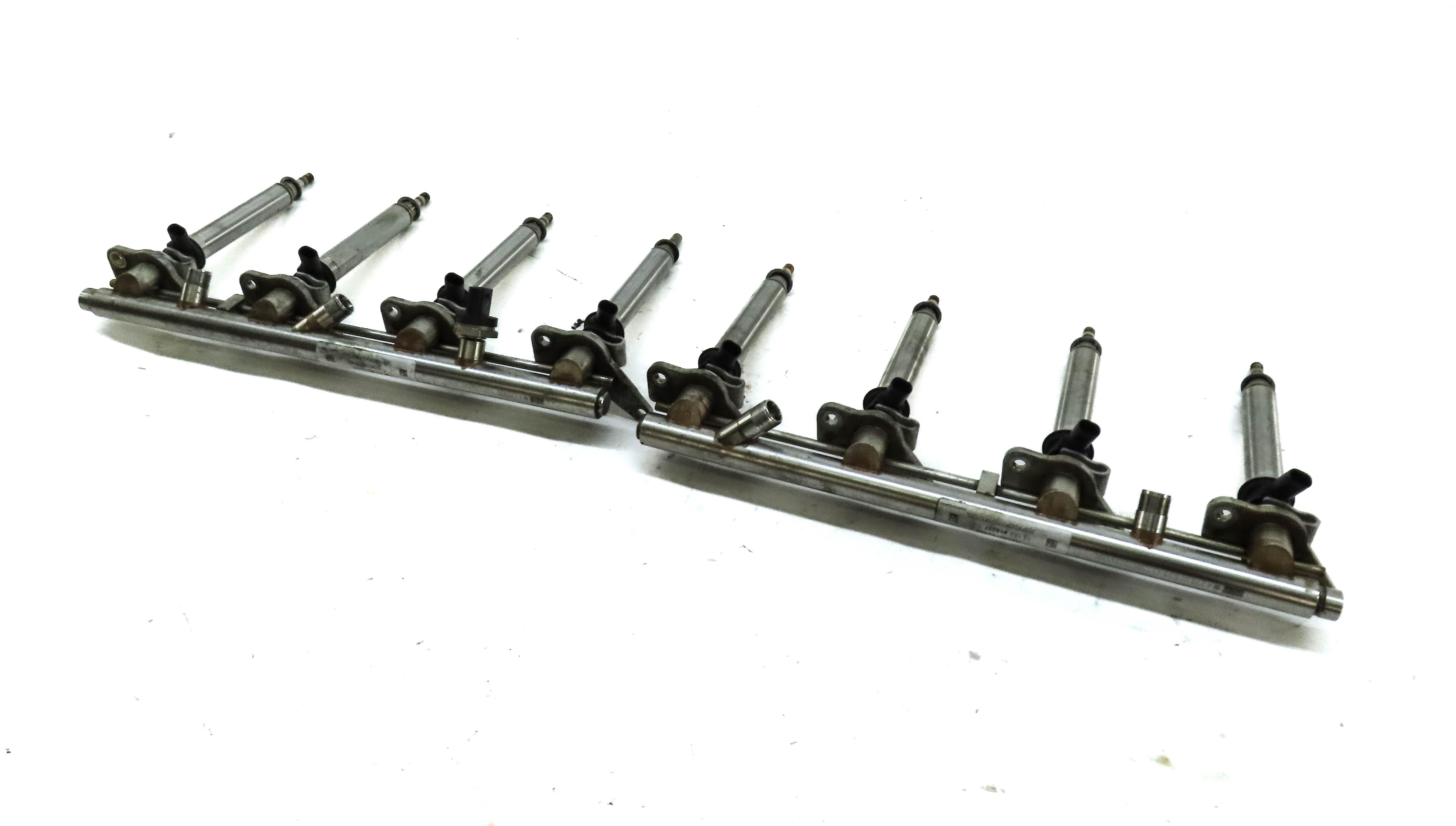 2014 MERCEDES GL550 (X166) 4.6L TURBO M278 ENGINE FUEL INJECTOR SET 8 w/ RAILS — exact item pictured