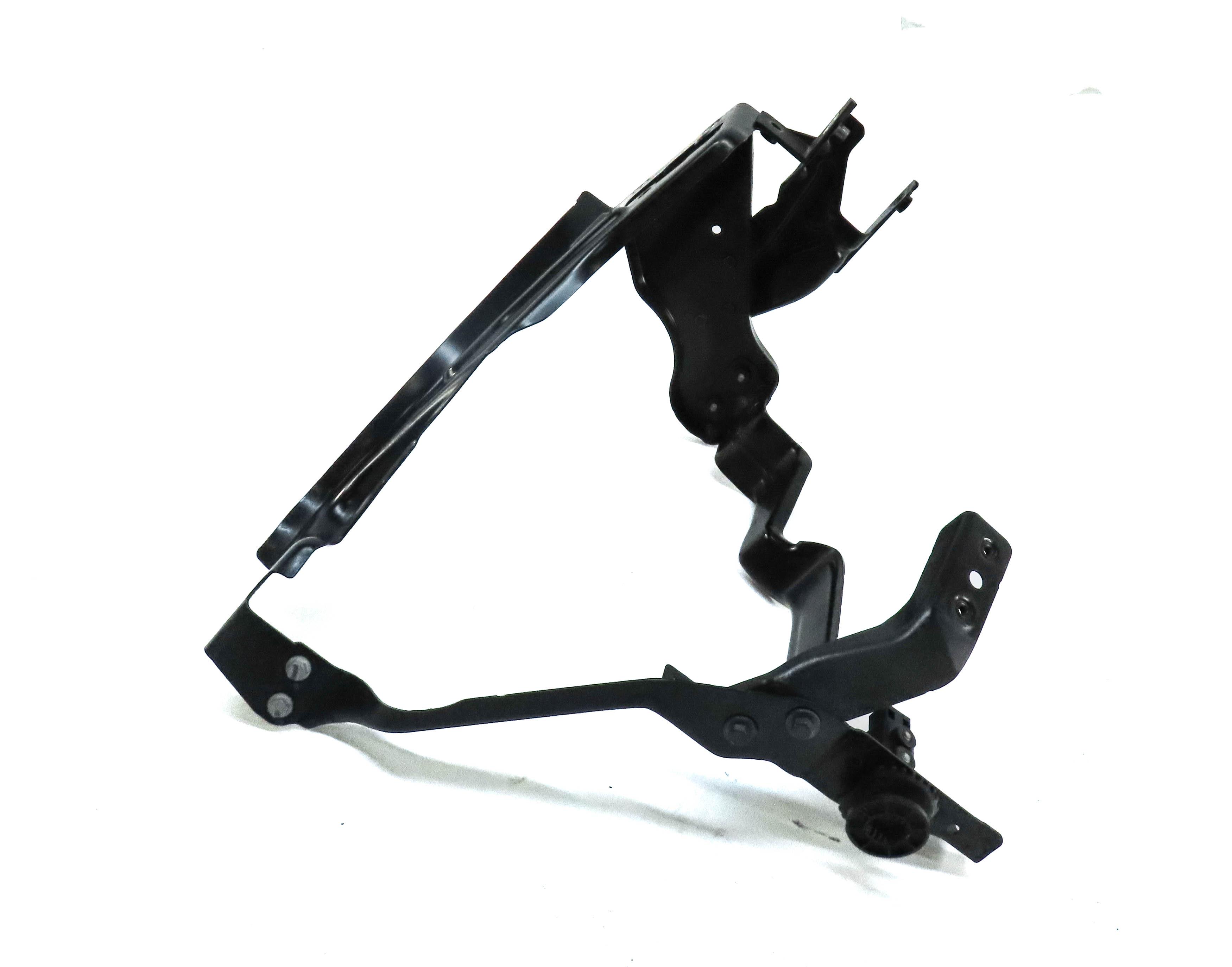 2012 MERCEDES C250 SEDAN (W204) FRONT RIGHT HEADLIGHT HEAD LAMP MOUNT BRACKET — exact item pictured