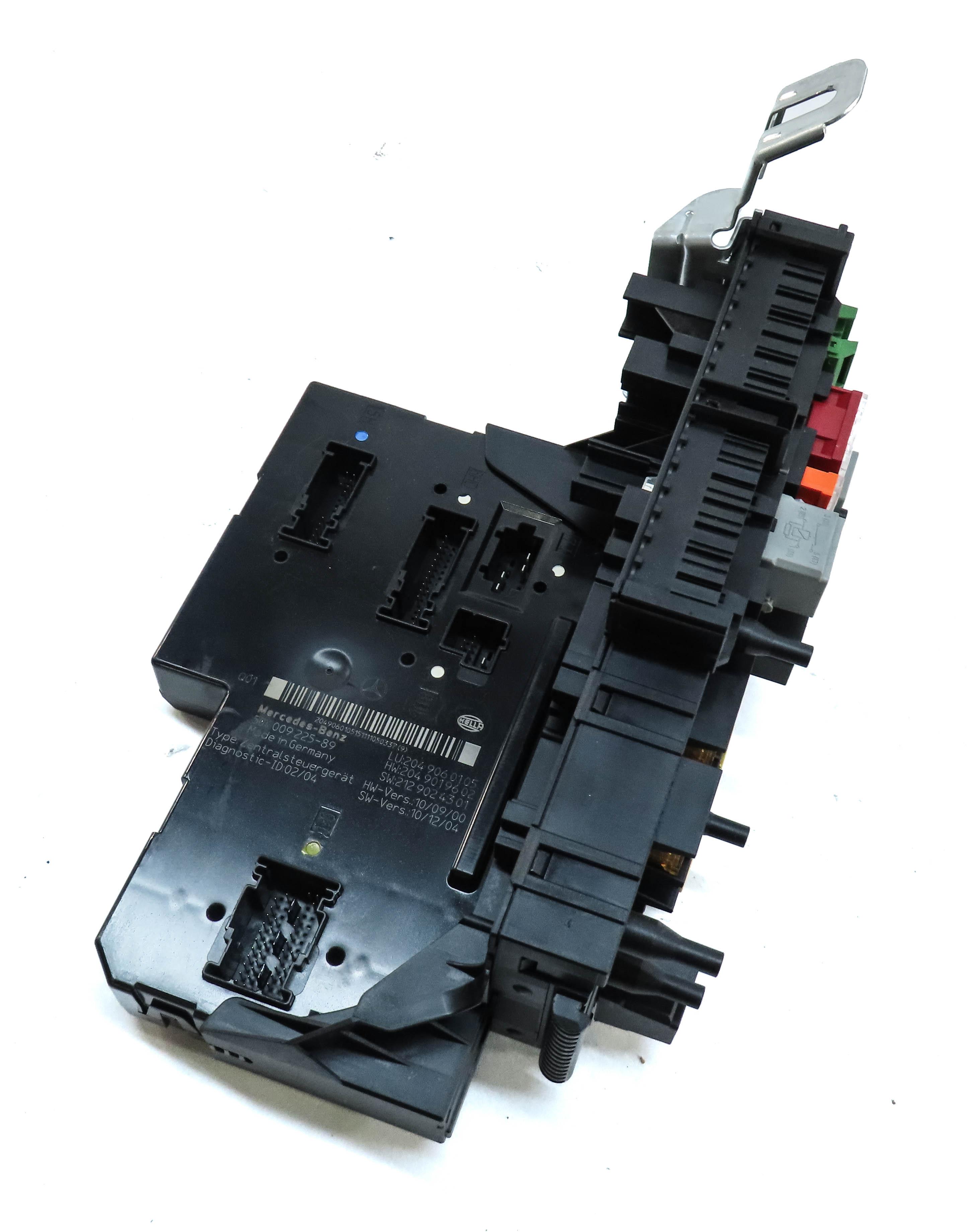 2011-2015 MERCEDES C-CLASS (W204) REAR SIGNAL ACQUISITION CONTROL MODULE SAM — exact item pictured