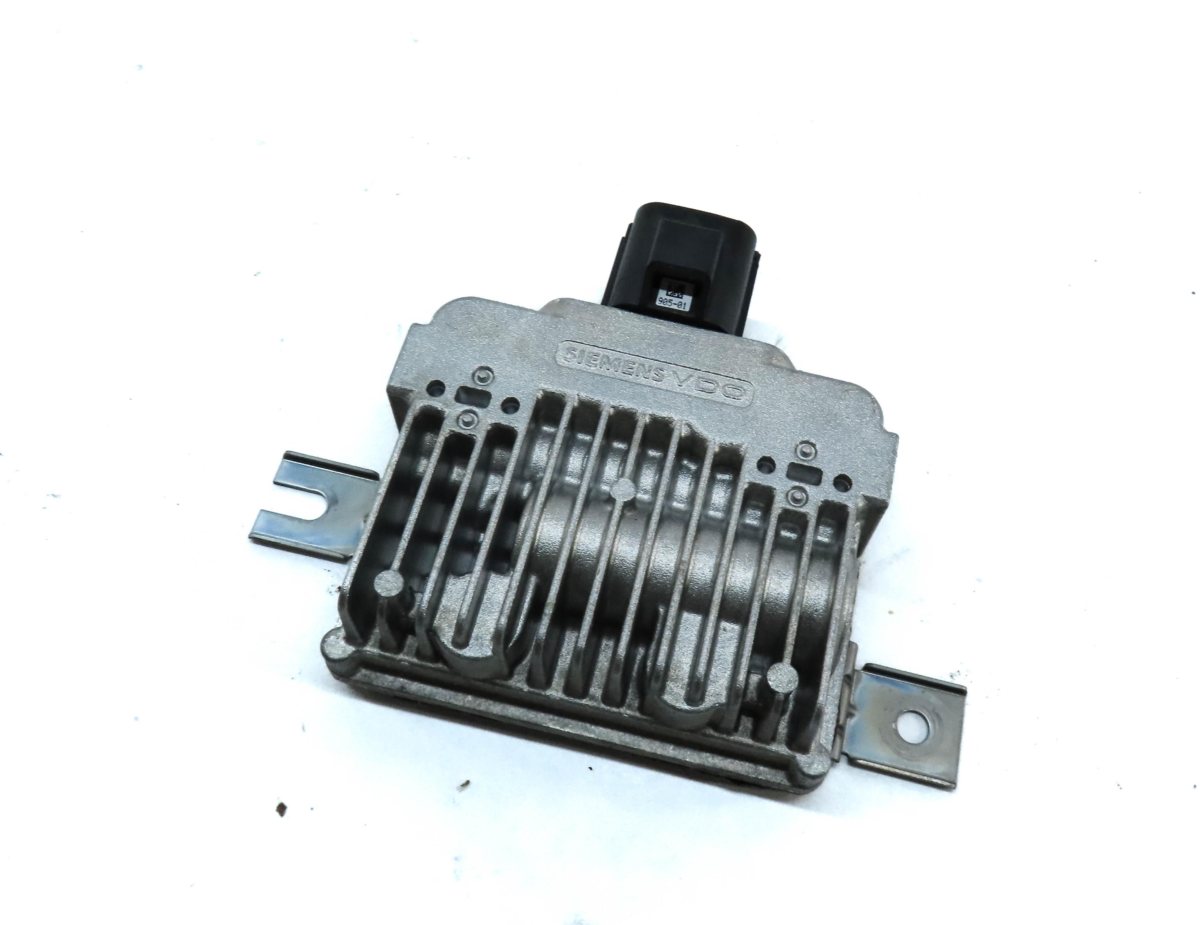 2010-2015 LR2 LR4 EVOQUE RANGE ROVER SPORT (L320 L538) FUEL PUMP CONTROL MODULE — exact item pictured