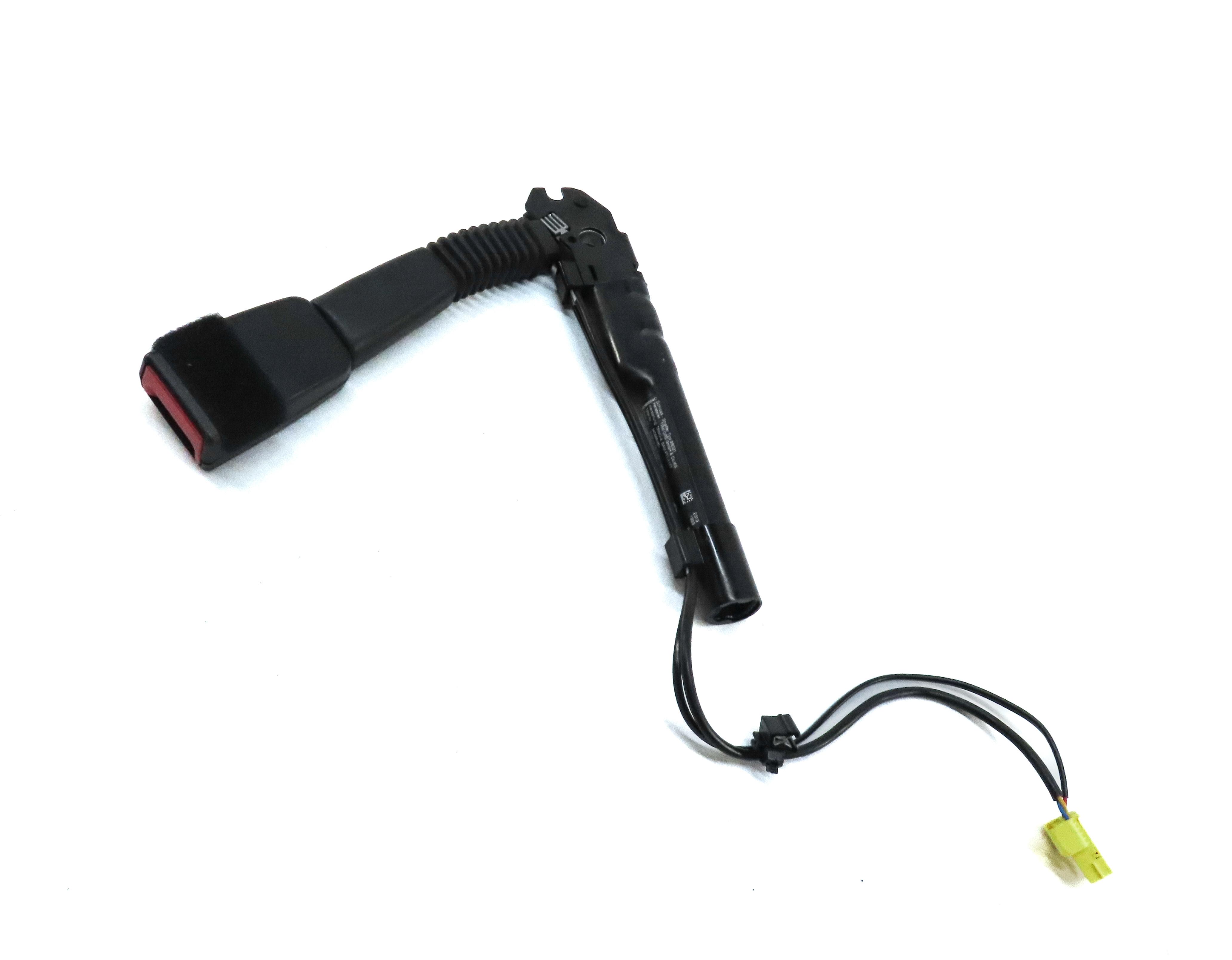 12-19 BMW 4 6 SERIES M4 M6 (F06 F12 F13 F32) RIGHT FRONT SEATBELT RECEIVER — exact item pictured