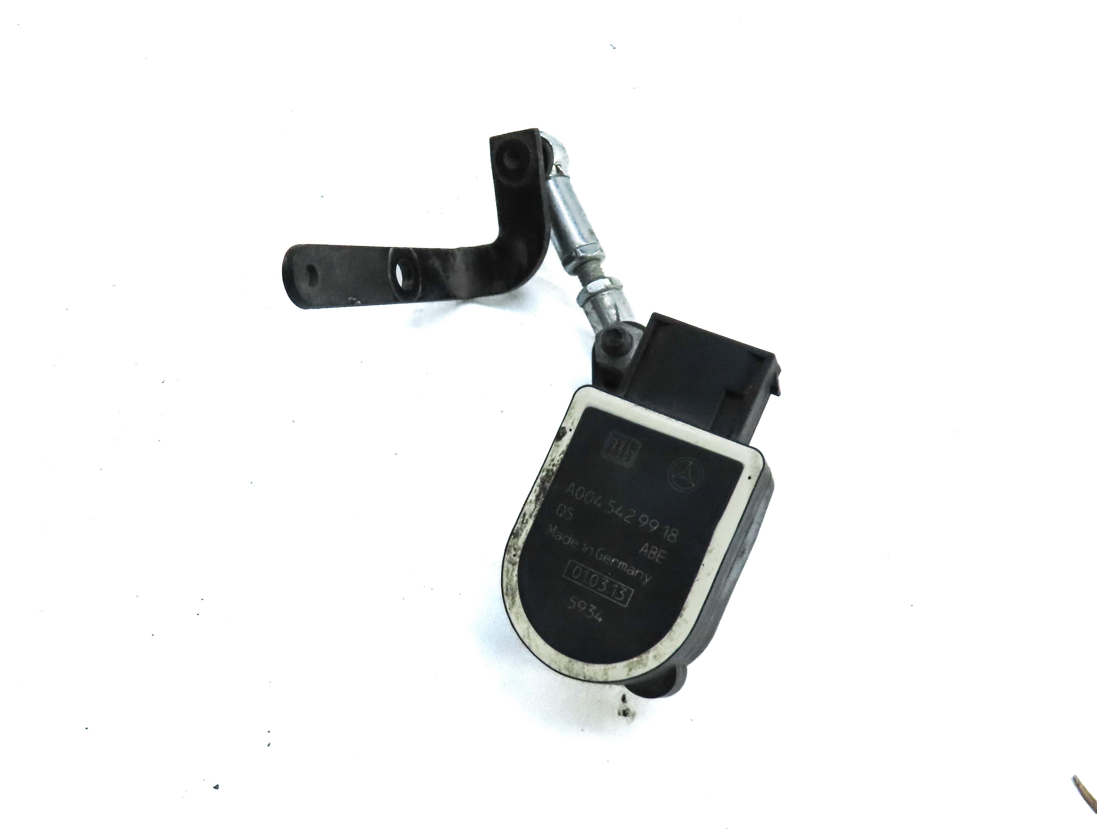 2013 MERCEDES GL450 (X166) REAR LEFT SUSPENSION HEIGHT LEVEL SENSOR 0045429918 — exact item pictured