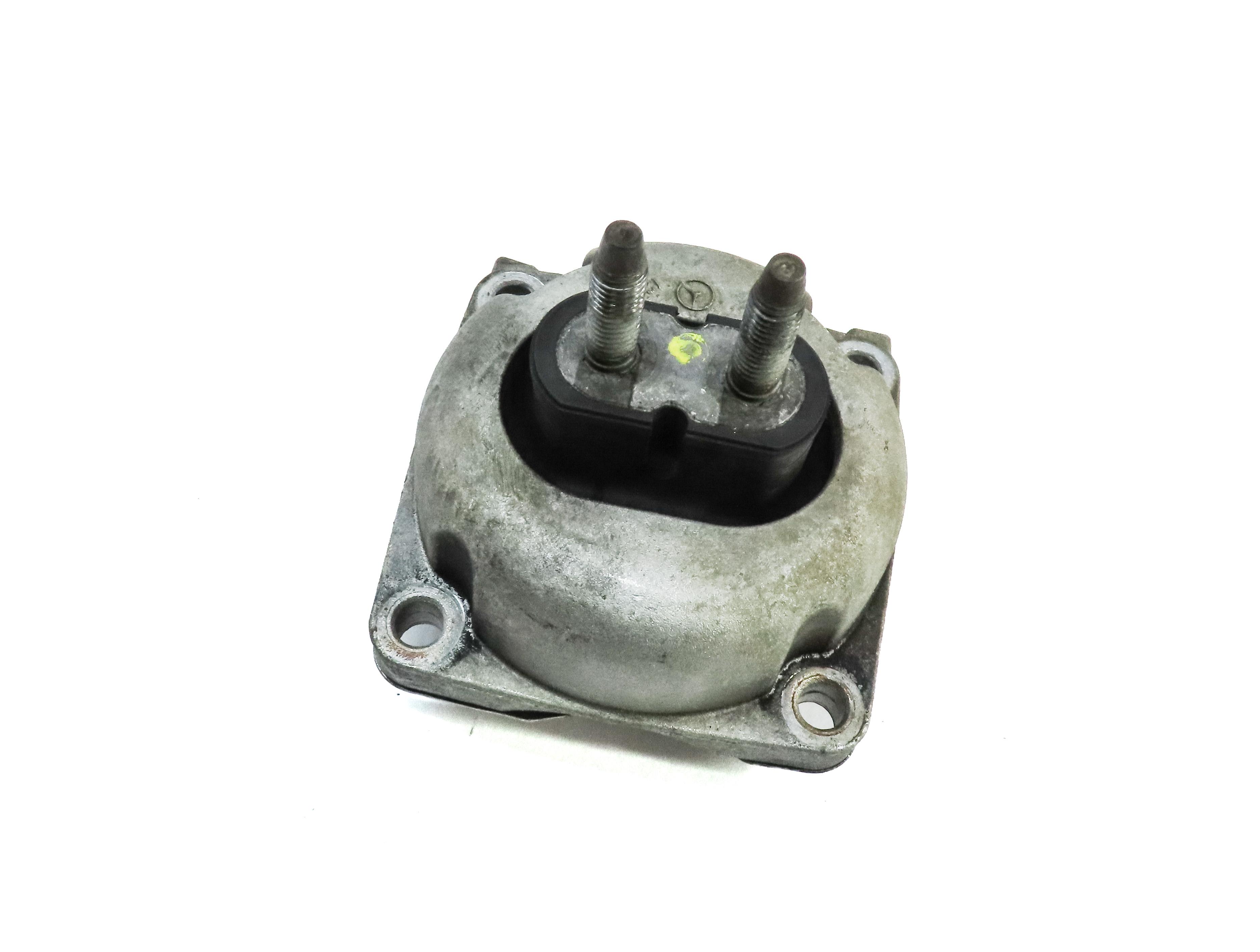 2013 MERCEDES GL450 X166 4.6L M278 ENGINE TRANSMISSION MOUNT SUPPORT BRACKET — exact item pictured