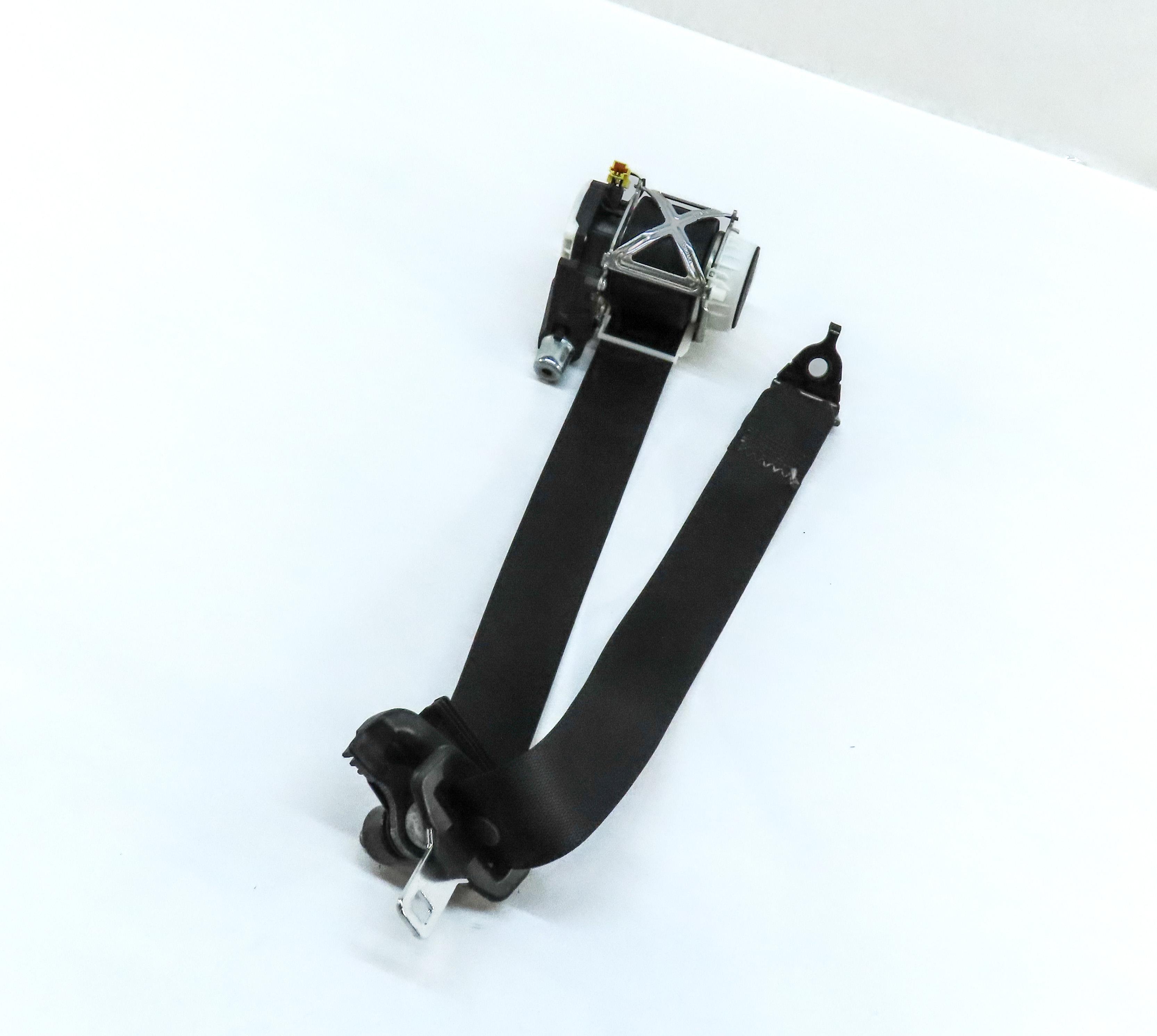2008 MERCEDES ML CLASS (W164) REAR RIGHT SECOND ROW SEATBELT RETRACTOR (BLACK) — exact item pictured
