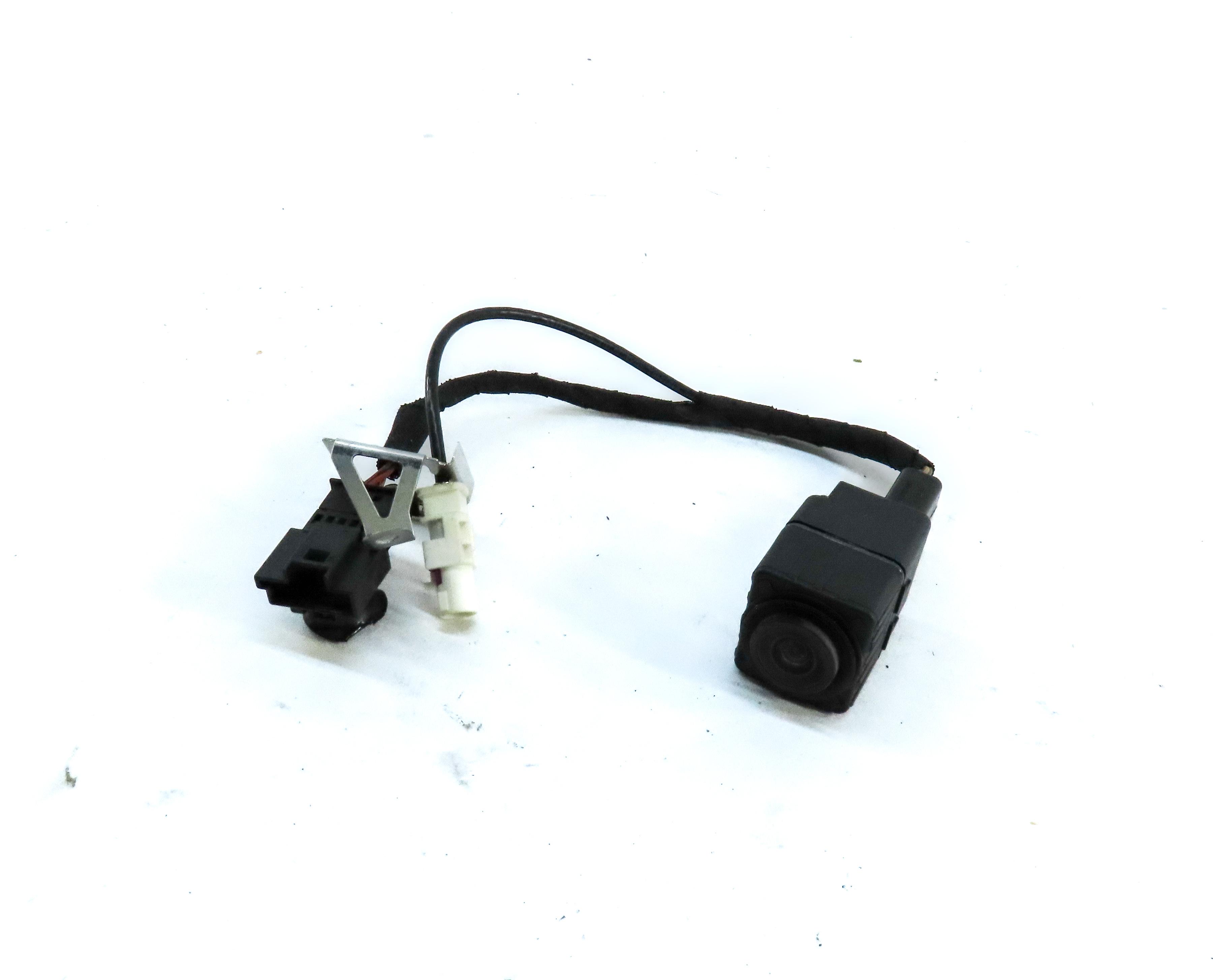 13-17 MERCEDES ML250 ML350 ML400 ML550 S550 (W166 W222 W217) REAVIEW CAMERA — exact item pictured
