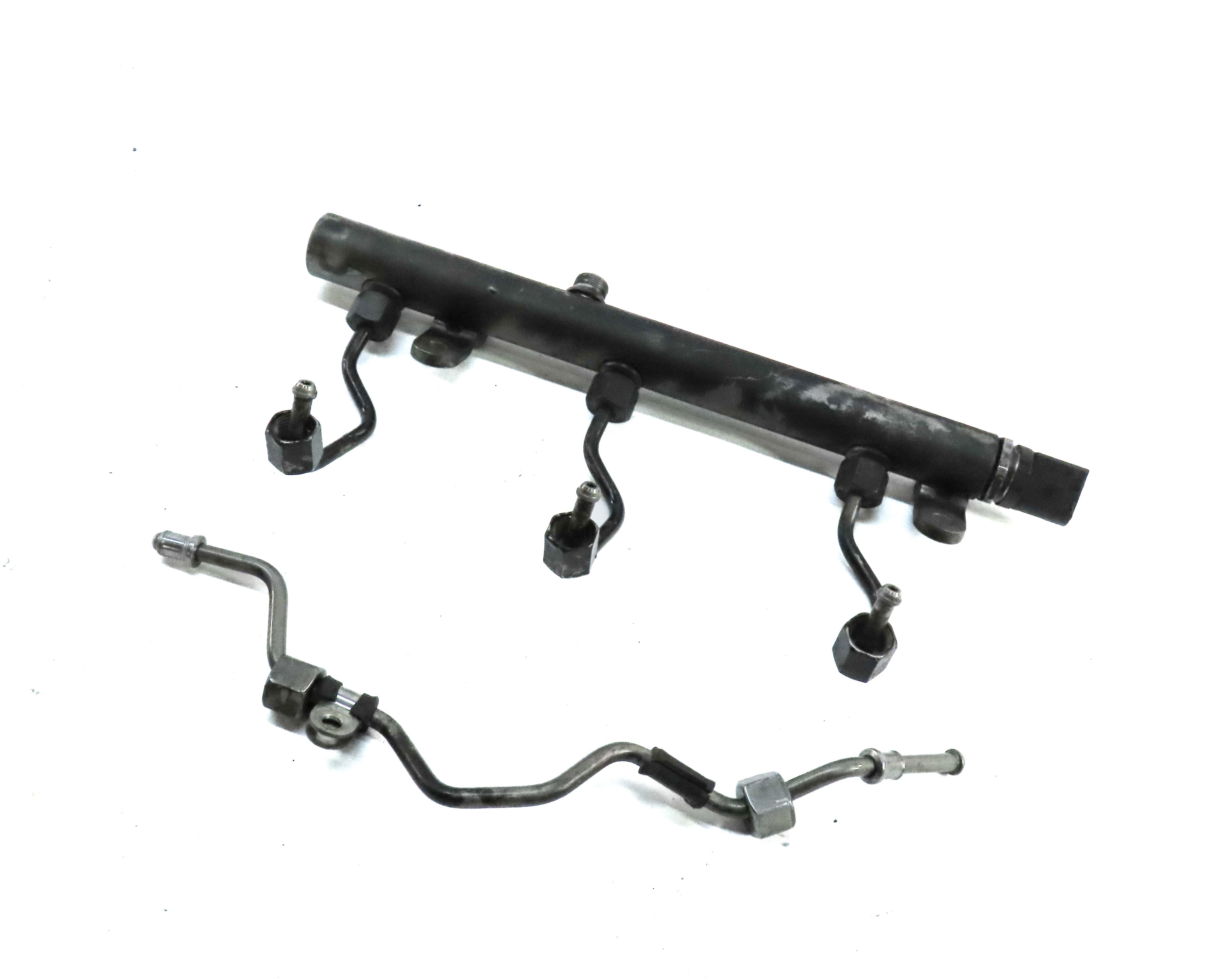 2013 MERCEDES ML350 (W166) 3.0L OM642 DIESEL ENGINE LEFT FUEL RAIL w/ LINES — exact item pictured