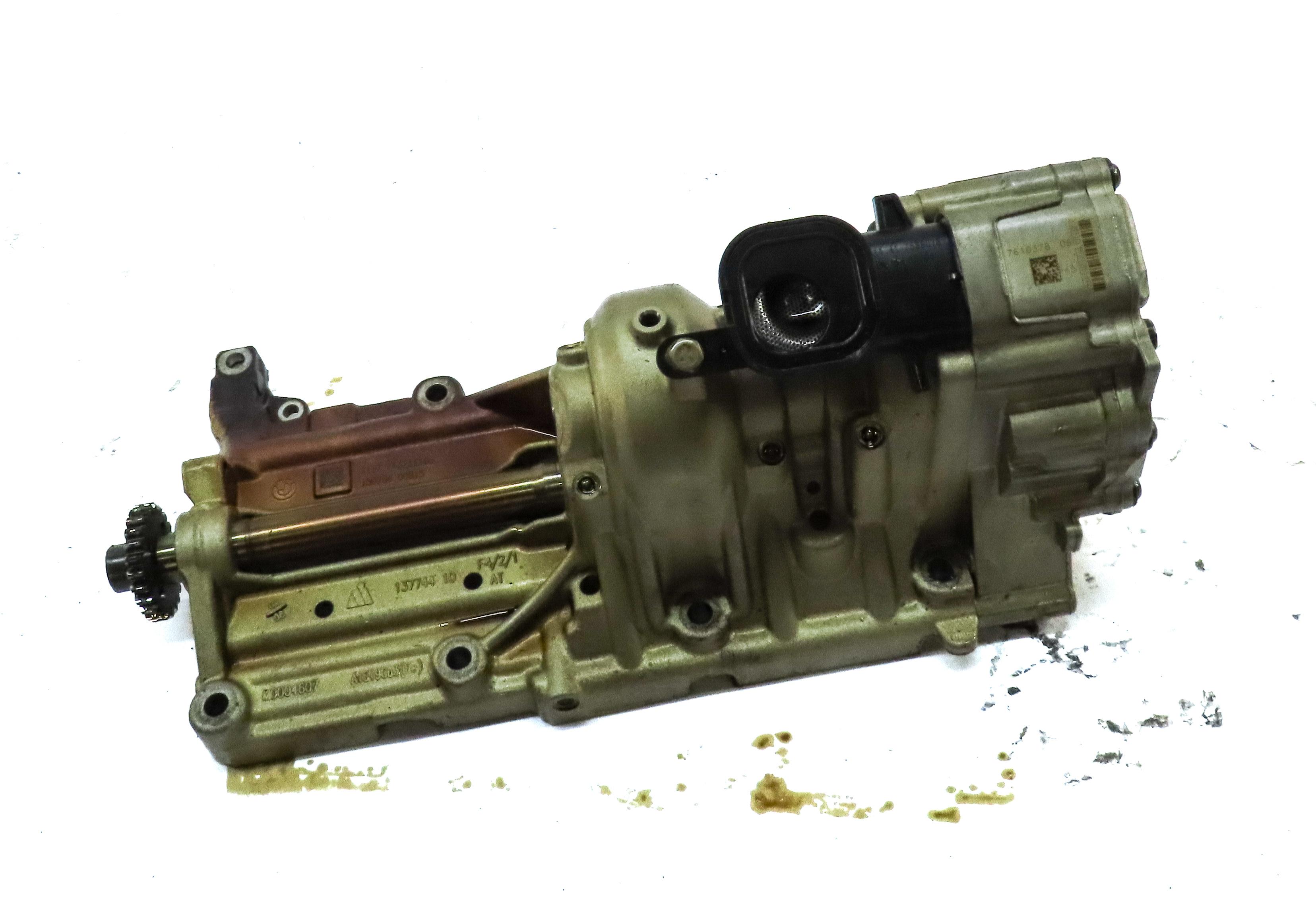 2016 BMW 428i GRAN COUPE (F36) 2.0L TURBO N26 ENGINE OIL PUMP 11277625449 — exact item pictured