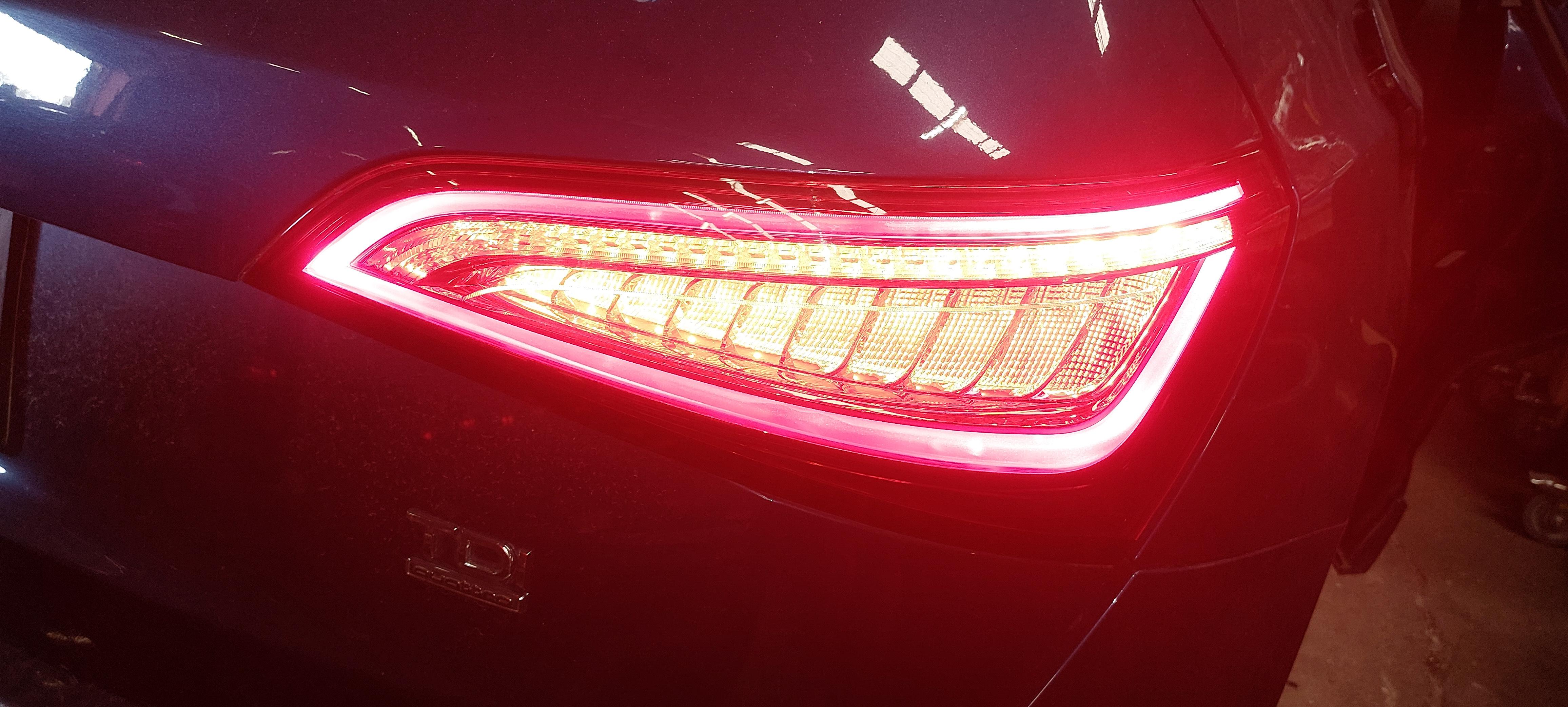 2013-2017 AUDI Q5 SQ5 (B8 8R) RIGHT PASSENGER TAILLIGHT BRAKE LIGHT LAMP (LED) — exact item pictured
