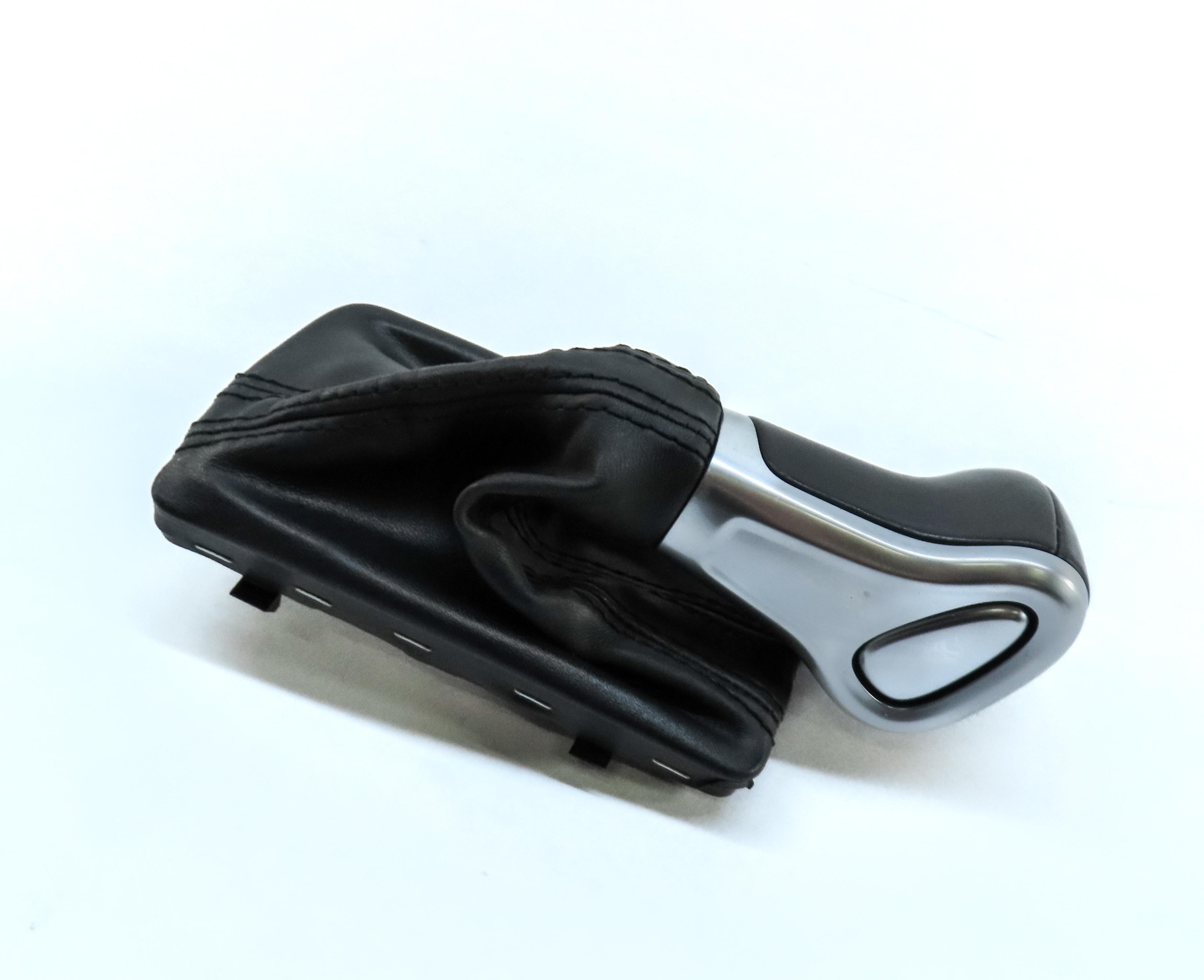 2014 AUDI Q5 (B8 8R) SHIFTER KNOB w/ SHIFT BOOT (BLACK & SILVER) 8K1713139B — exact item pictured