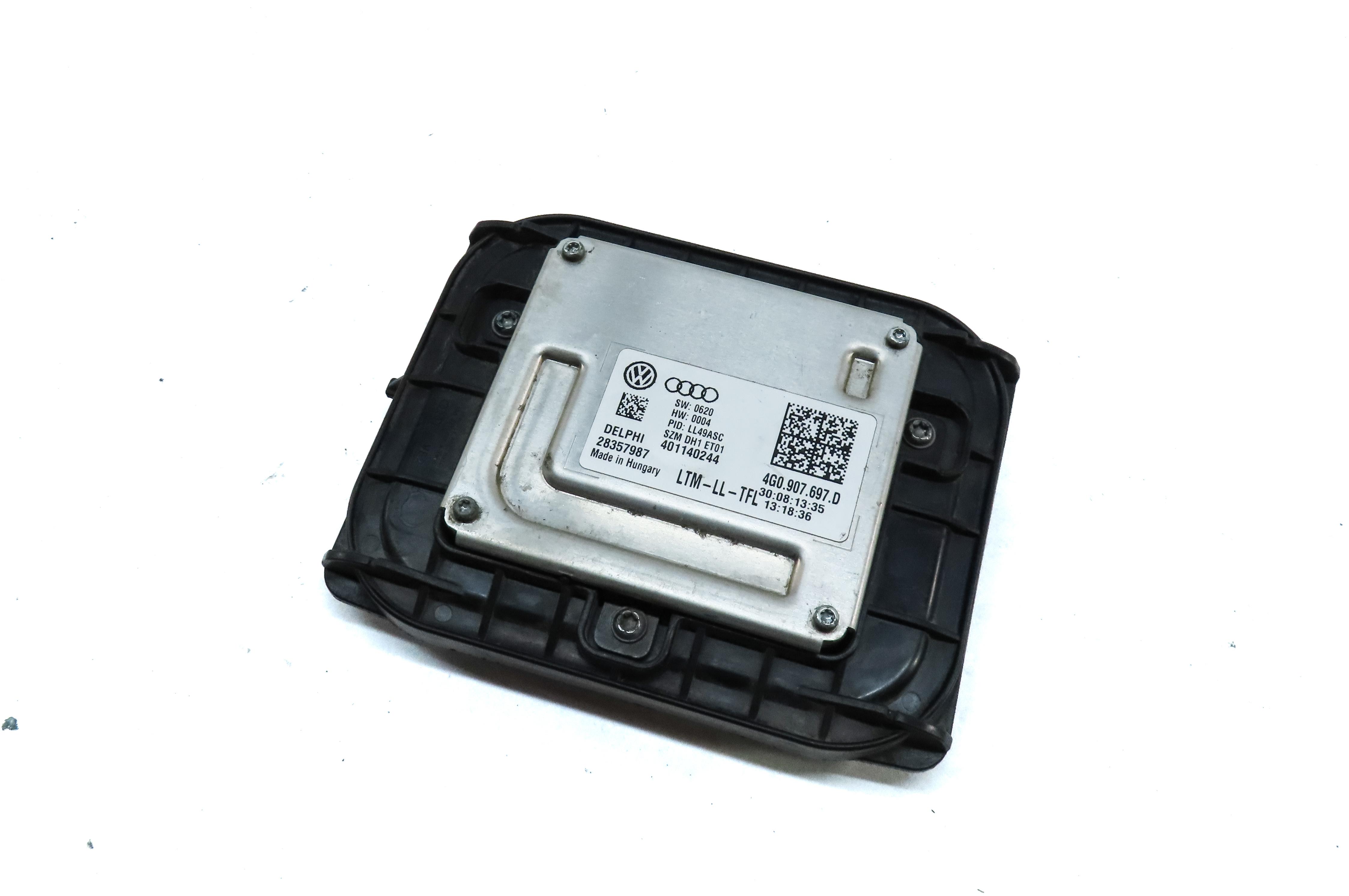 2014 AUDI Q5 (B8 8R) HEADLIGHT HEAD LIGHT LAMP LED MODULE MOUNTED ON ACCESS CAP — exact item pictured