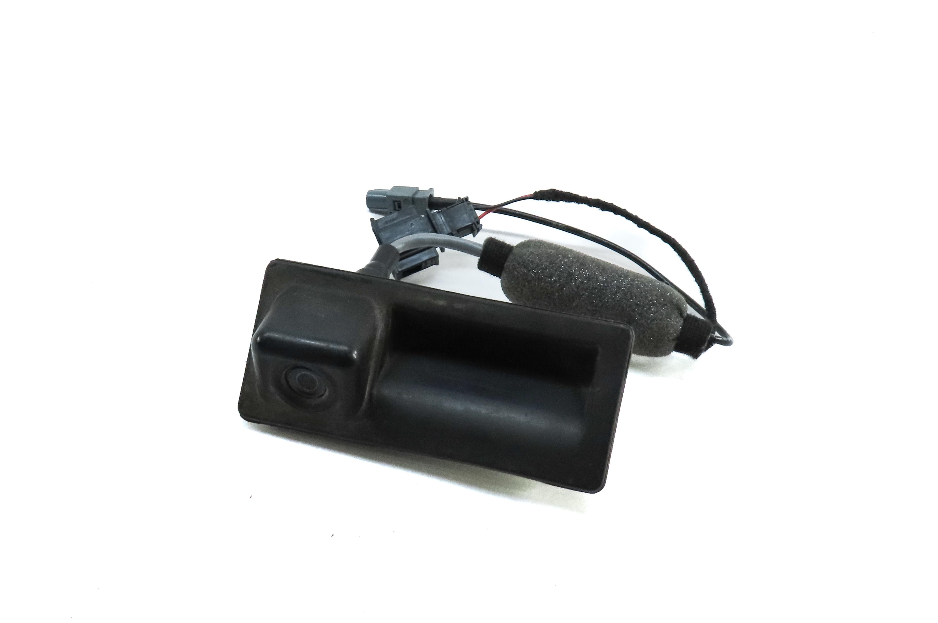 08-17 AUDI A3 S3 A4 S4 A5 S5 A7 Q5 (B8 8K 8T 8R 8V) REAR TRUNK HANDLE w/ CAMERA — exact item pictured