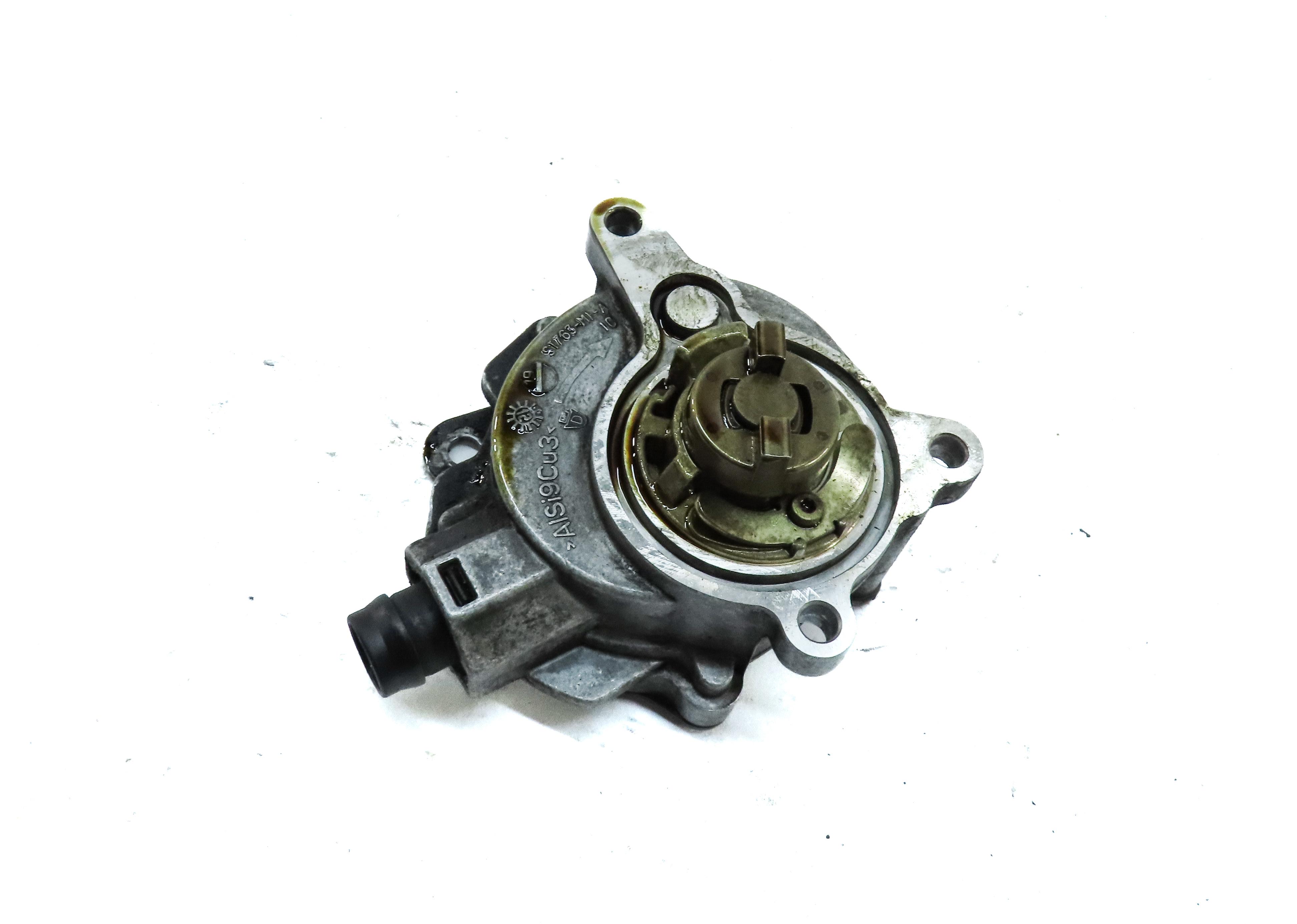 12-17 JAGUAR XE XF / RANGE ROVER EVOQUE DISCOVERY LR2 - 2.0L BRAKE VACUUM PUMP — exact item pictured