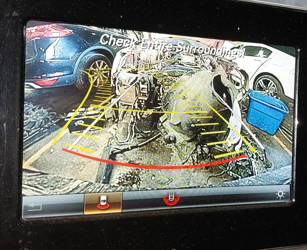 2015-2019 MERCEDES B CLA GLA GLE GLS (C117 W242 X156 X166) GPS NAVIGATION SCREEN — exact item pictured