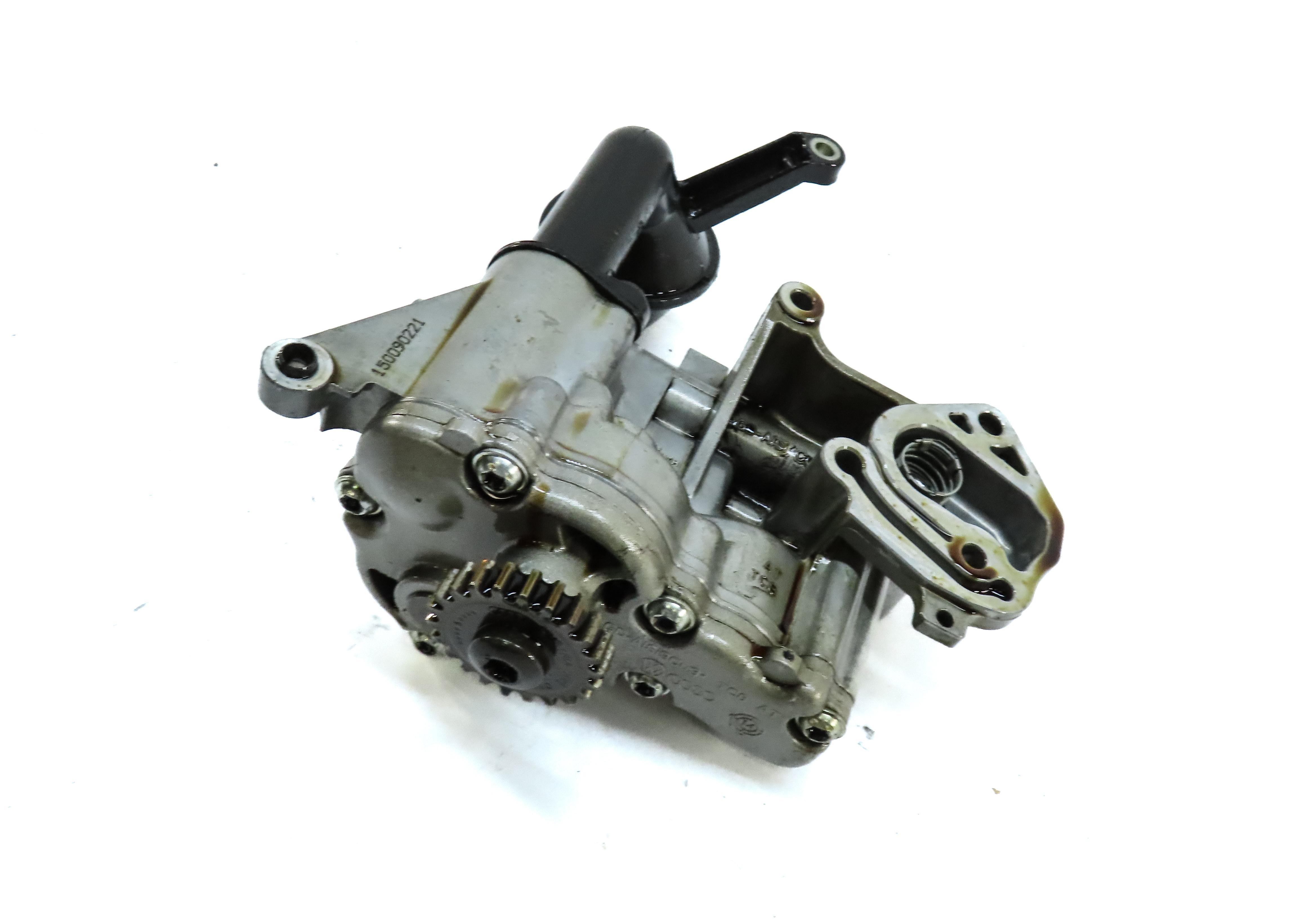 2015 AUDI Q3 (8U) 2.0L TURBO CCTA ENGINE OIL PUMP w/ PICKUP TUBE 06J115106AB — exact item pictured