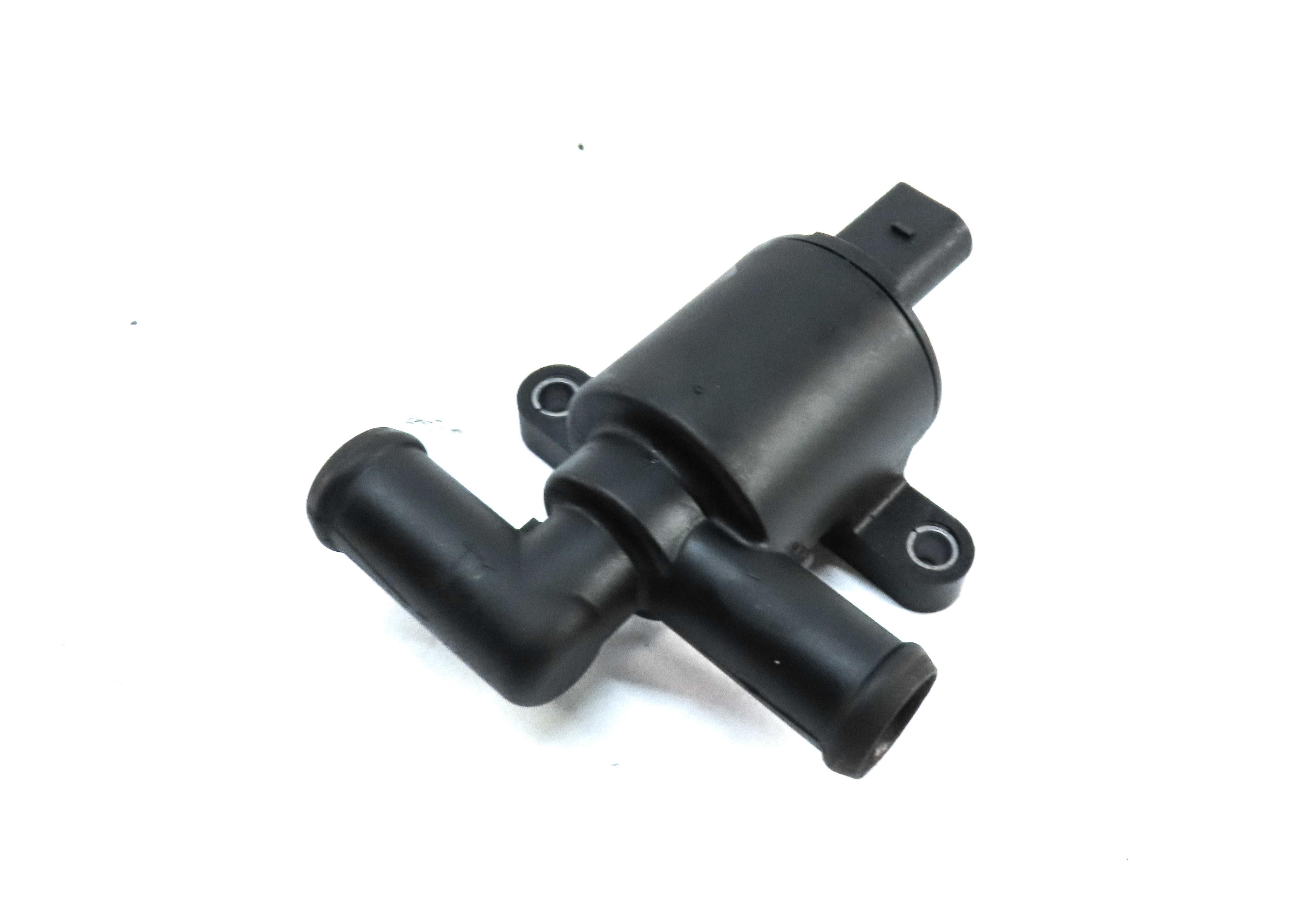 2015 AUDI Q3 (8U) 2.0L TURBO CCTA ENGINE HEATER CONTROL VALVE 4H0121671D — exact item pictured