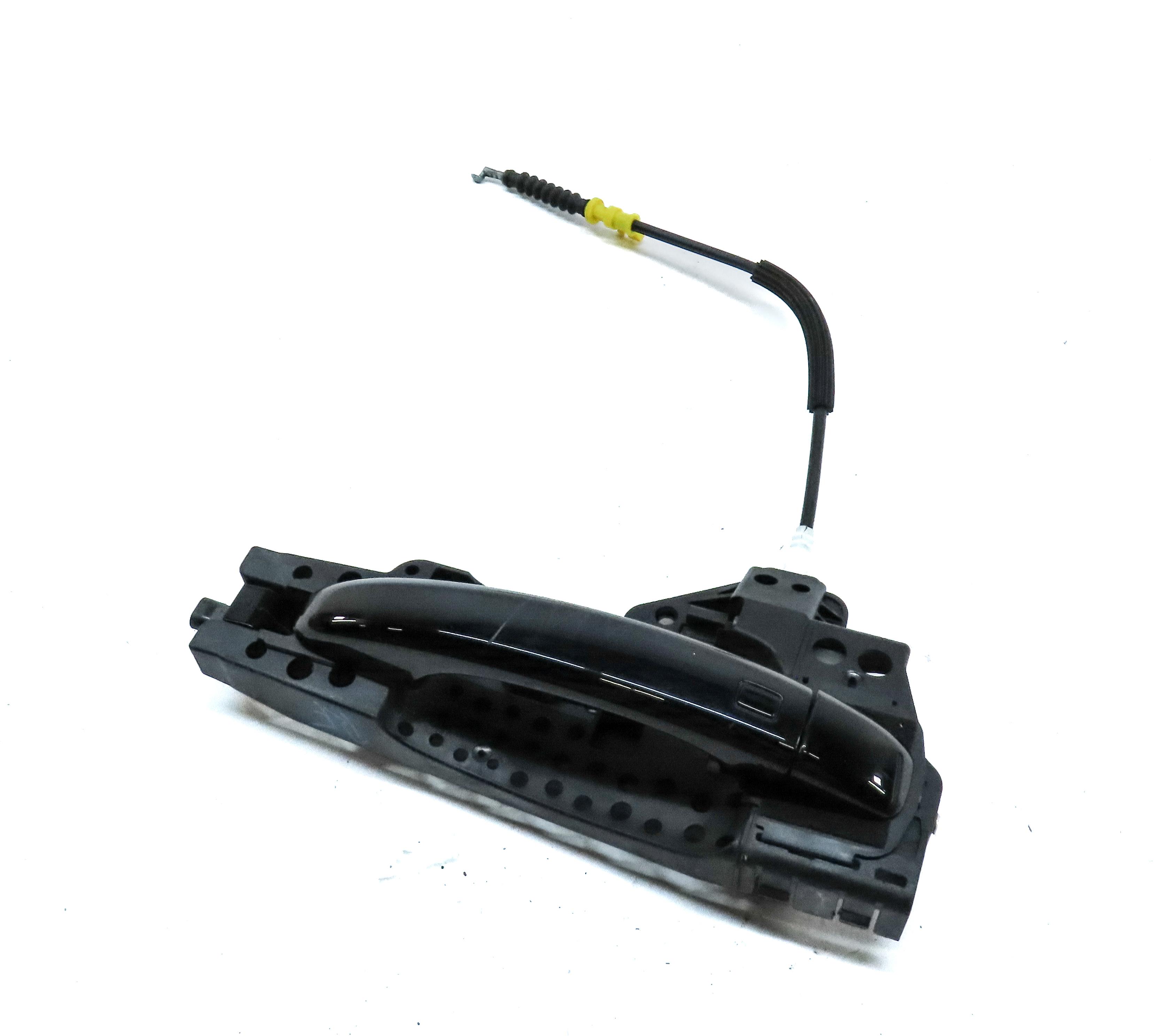 2015-2018 AUDI Q3 (8U) FRONT RIGHT PASSENGER DOOR HANDLE (BRILLIANT BLACK) — exact item pictured
