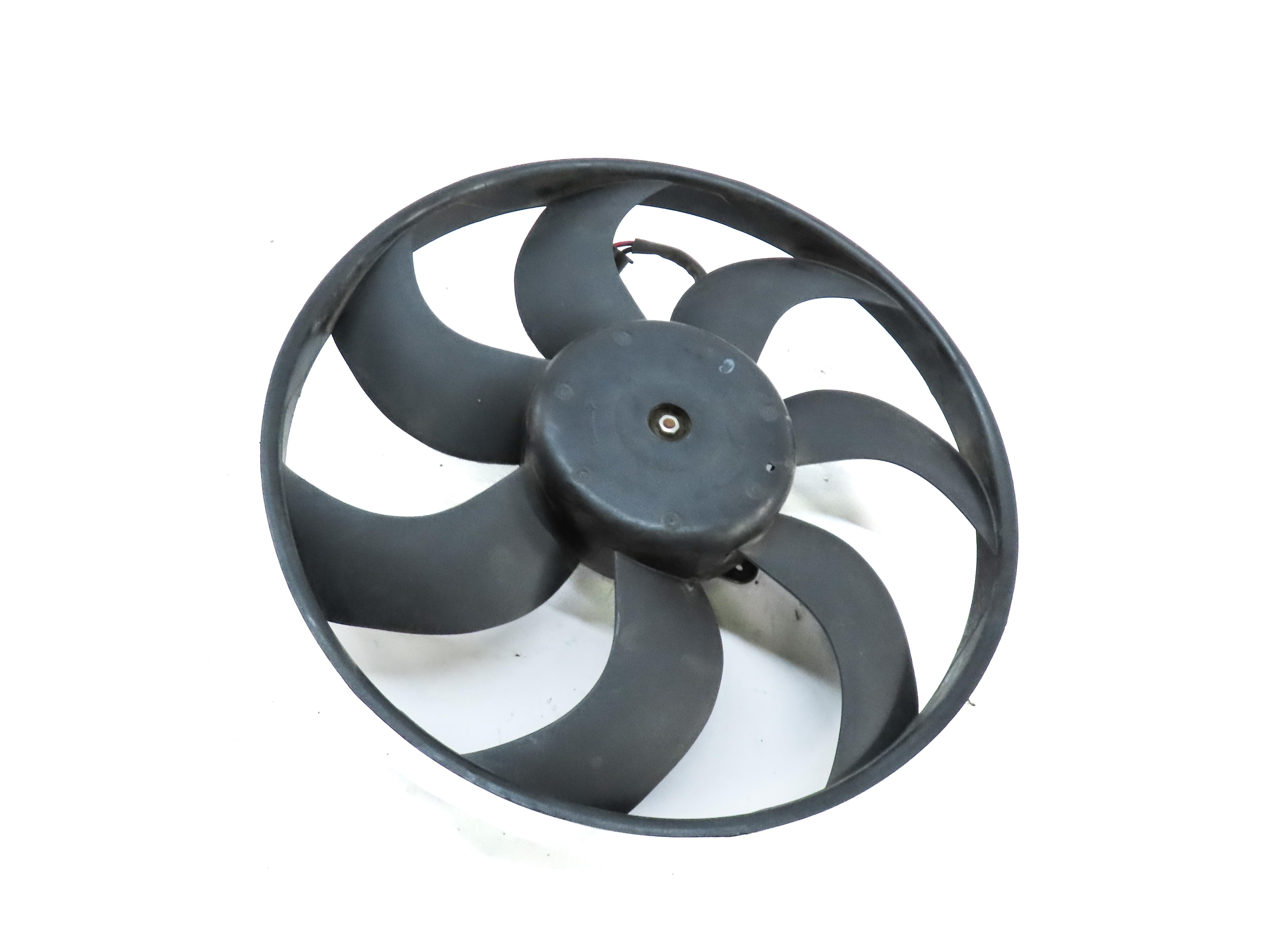 12-17 LR2 DISCOVERY SPORT RANGE ROVER EVOQUE (L538 L550) RADIATOR COOLING FAN — exact item pictured