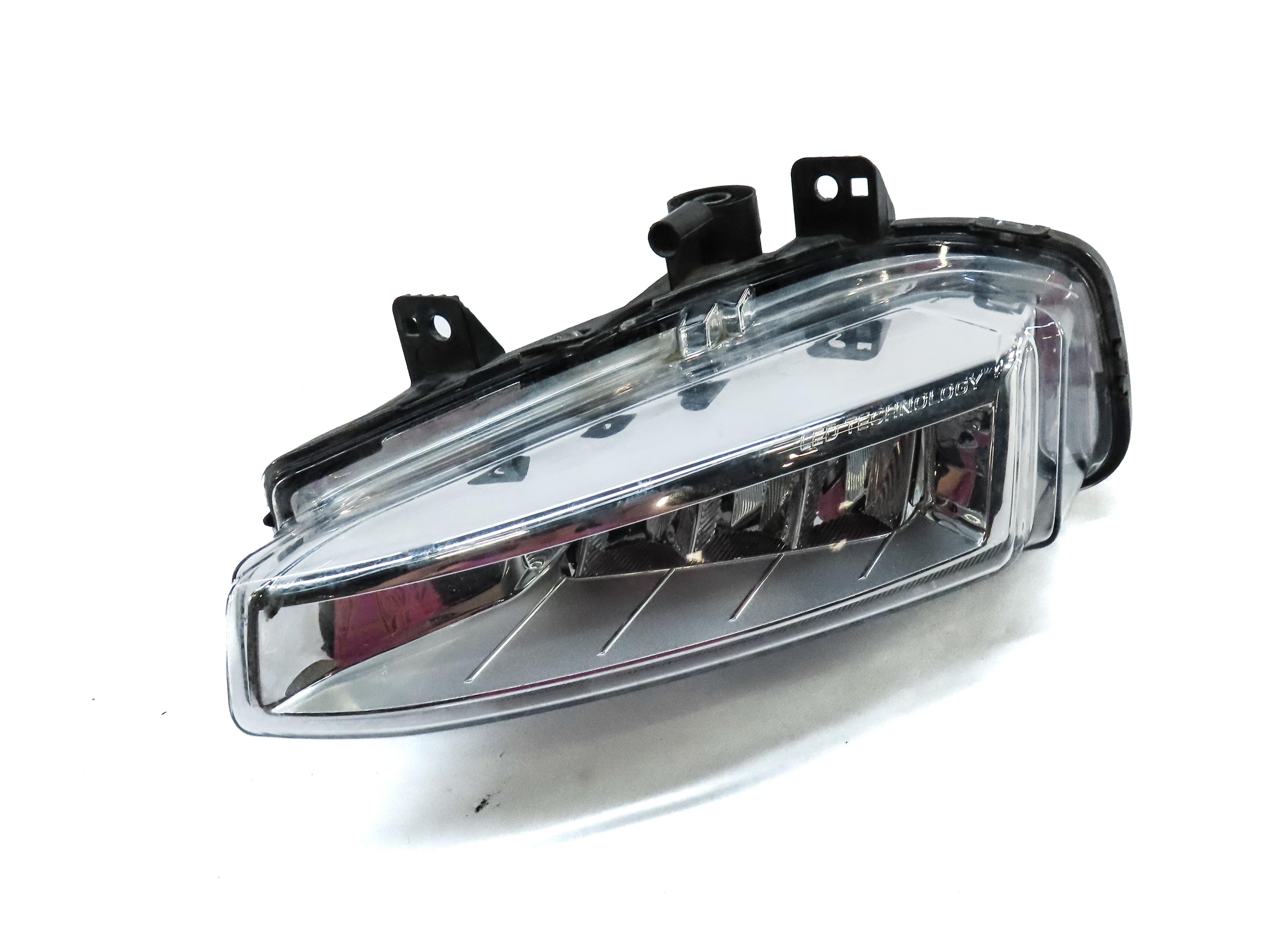2015-2019 LAND ROVER DISCOVERY SPORT (L550) FRONT LEFT FOGLIGHT FOG LIGHT LAMP — exact item pictured