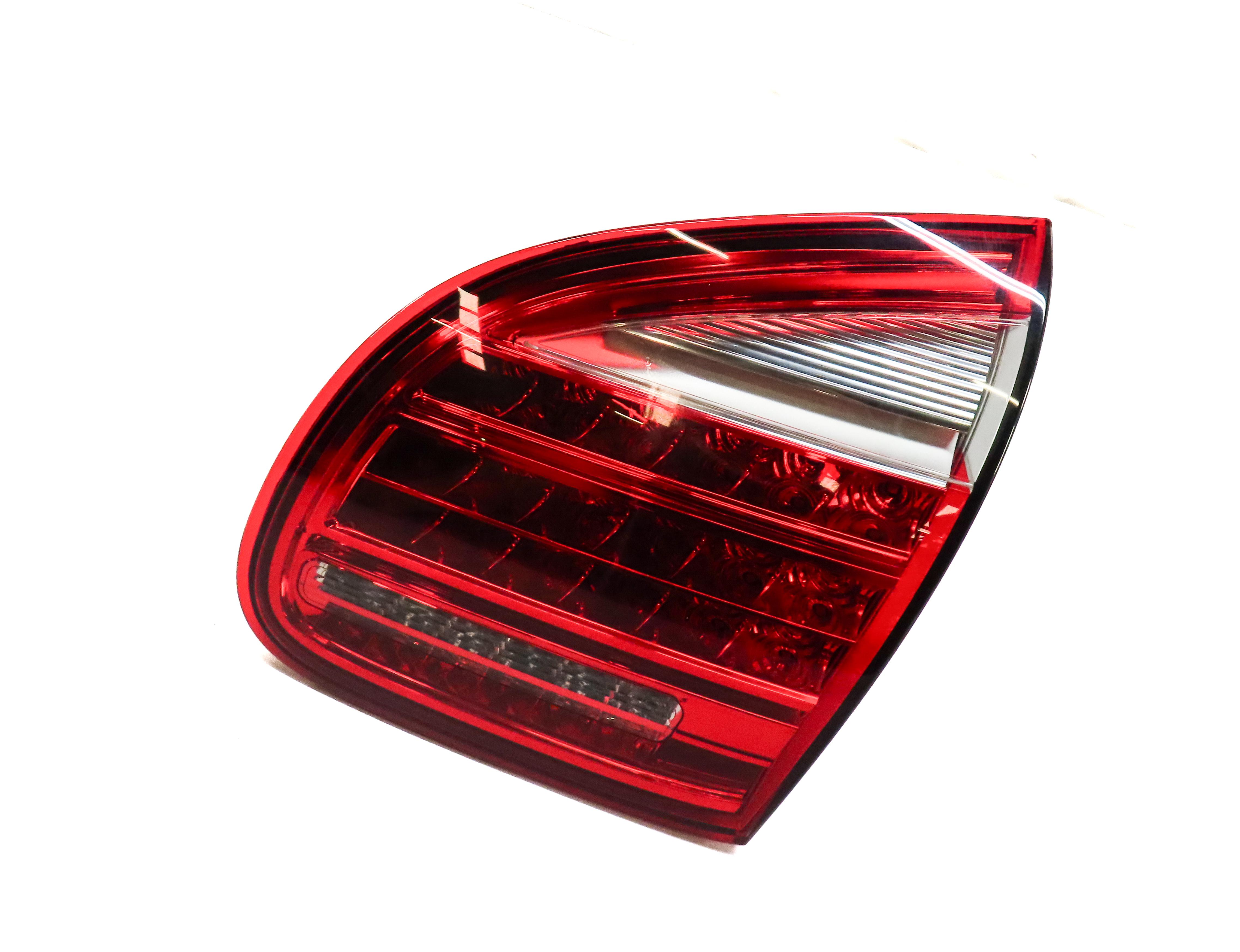 2011-2014 PORSCHE CAYENNE (958) RIGHT PASSENGER INNER TRUNK TAILLIGHT LIGHT LAMP — exact item pictured
