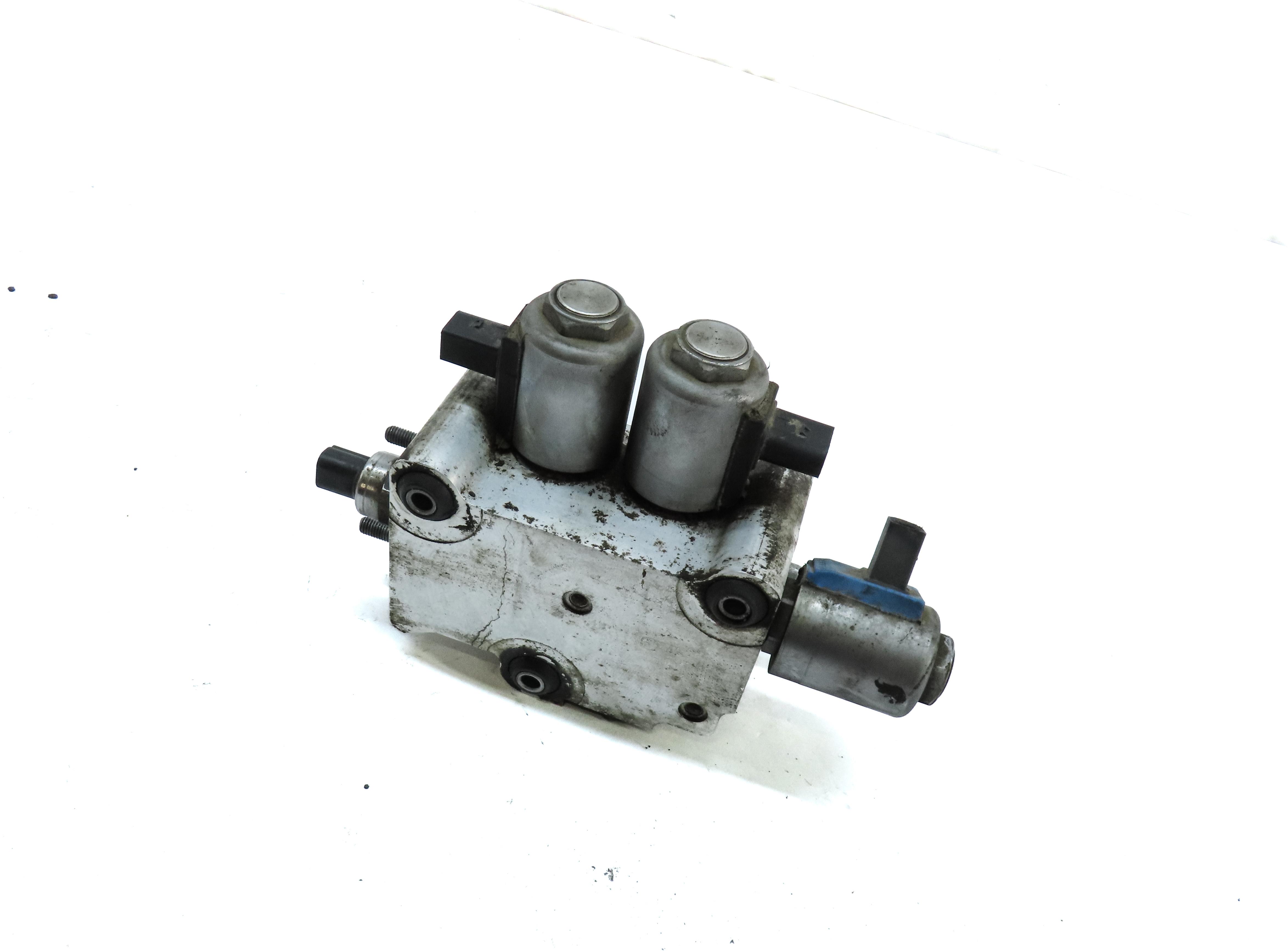 2006 RANGE ROVER SPORT (L320) 4.2L SUPER ARC ACTIVE ROLL SUSPENSION VALVE BLOCK — exact item pictured