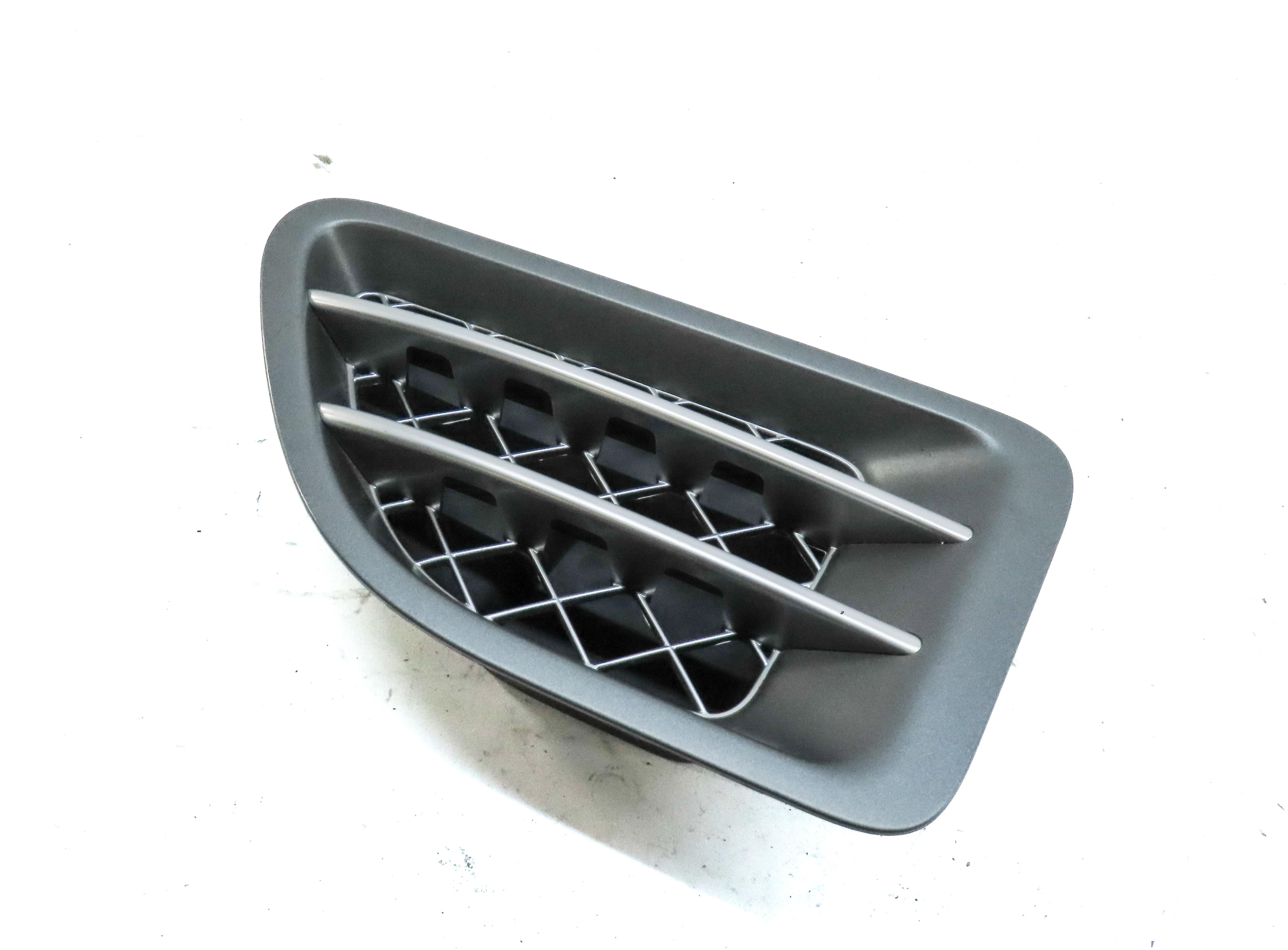 2006 RANGE ROVER SPORT (L320) FRONT LEFT DRIVER FENDER GRILLE VENT TRIM — exact item pictured