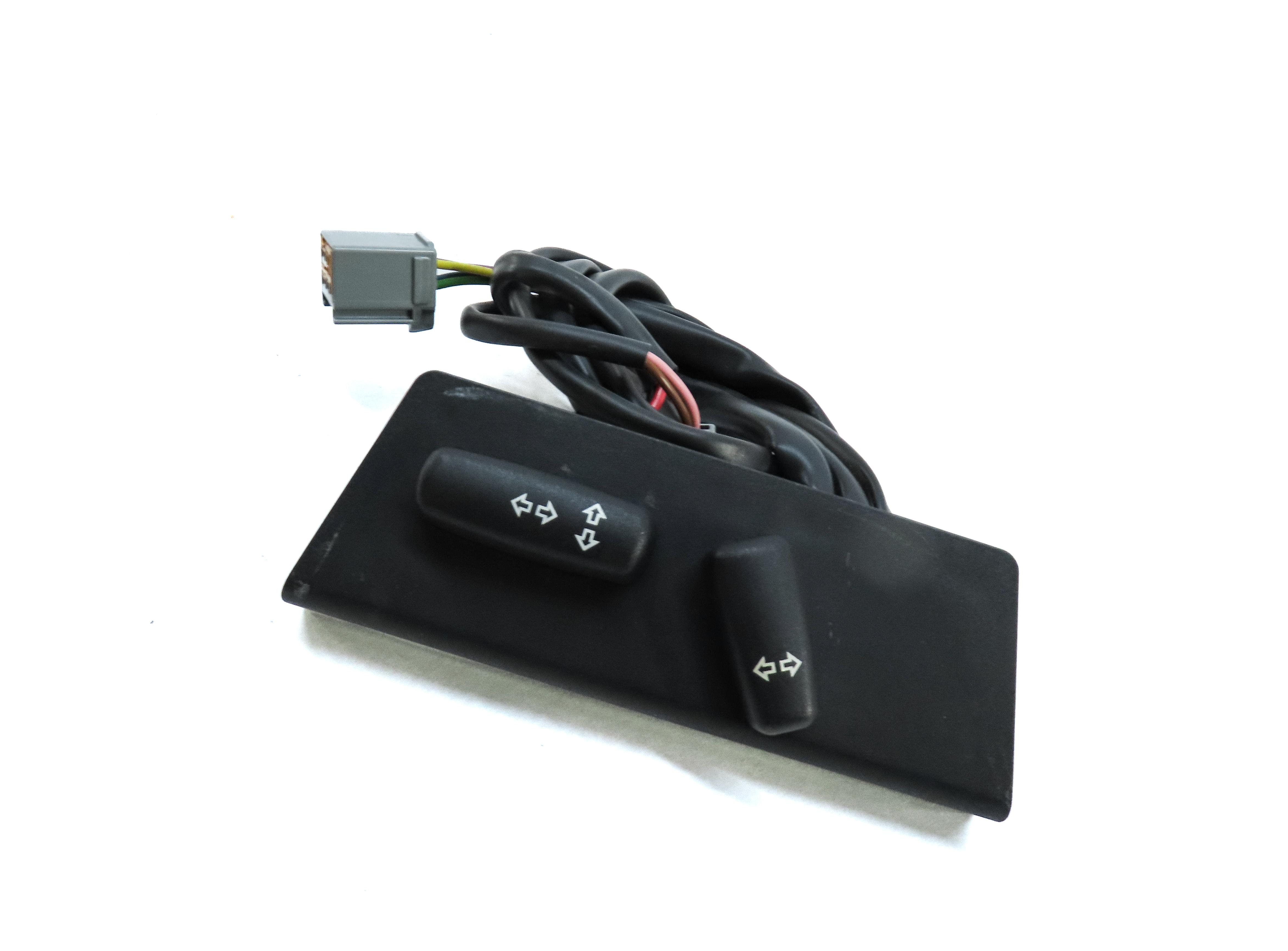 2006 RANGE ROVER SPORT (L320) FRONT RIGHT PASSENGER SEAT ADJUST SWITCH — exact item pictured