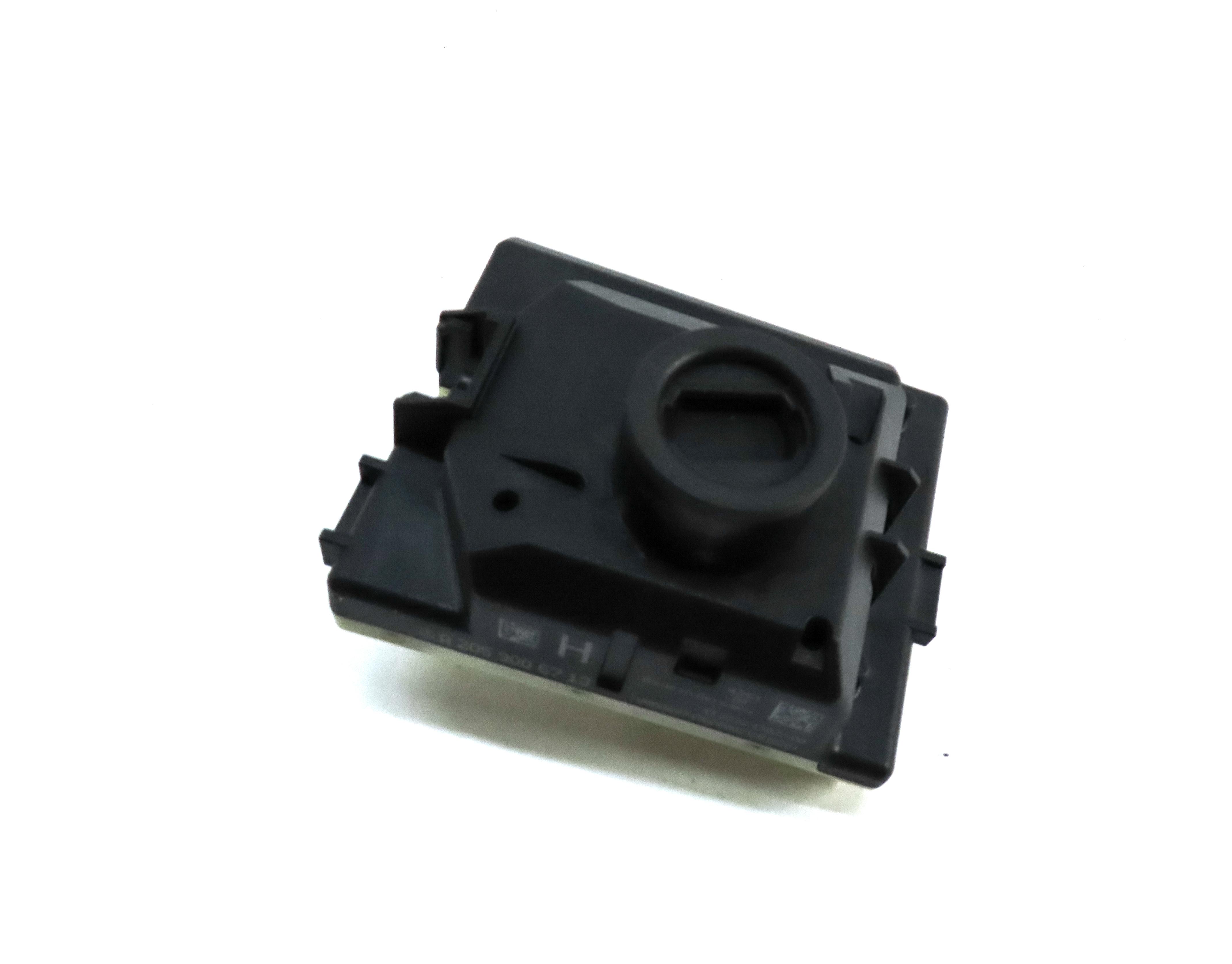 2018-2019 MERCEDES BENZ C300 GLC300 GLC350e (W205 X253) IGNITION SWITCH MODULE — exact item pictured