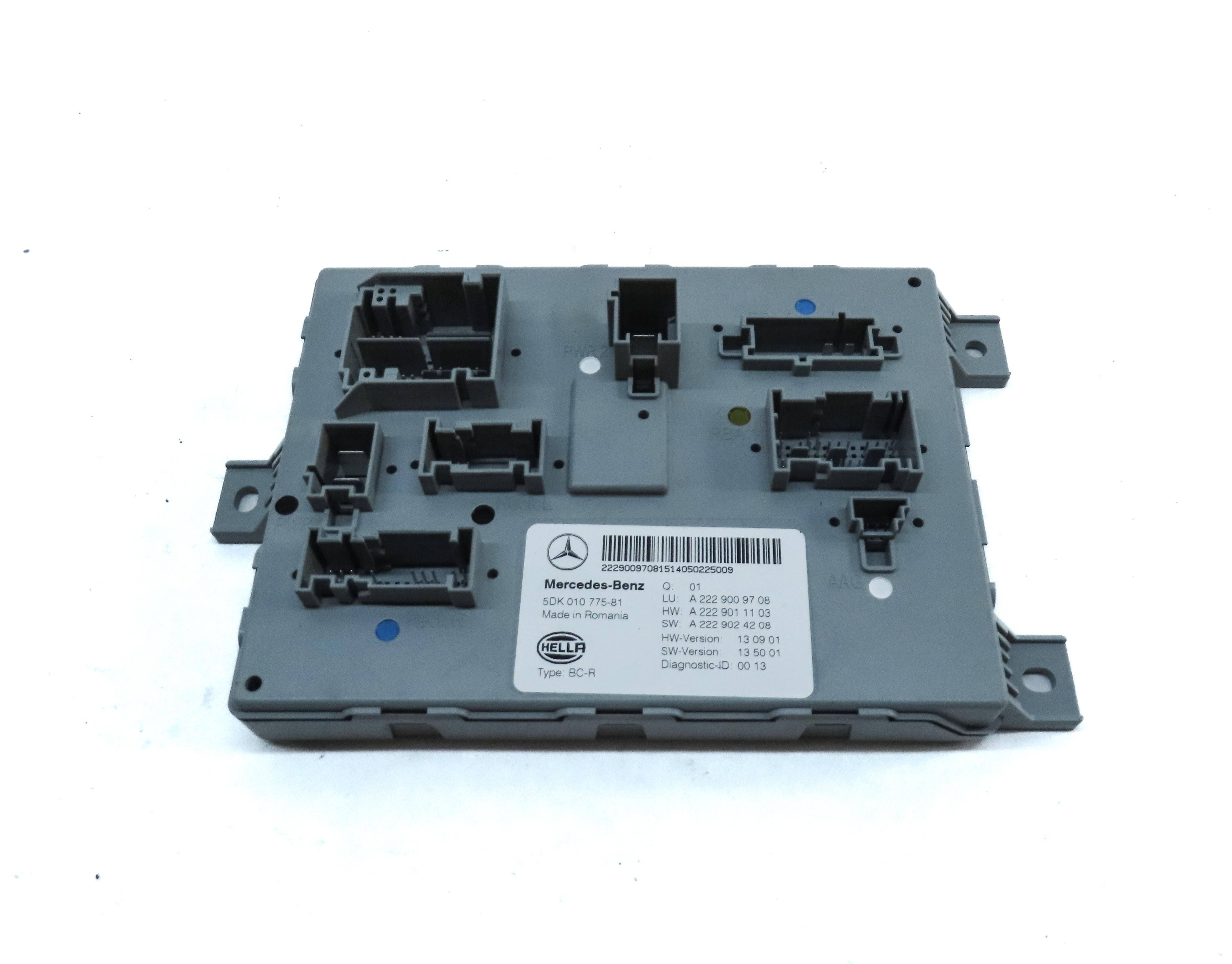 15-16 MERCEDES C300 C350 C400 C450 (W205) REAR SIGNAL ACQUISITON CONTROL MODULE — exact item pictured