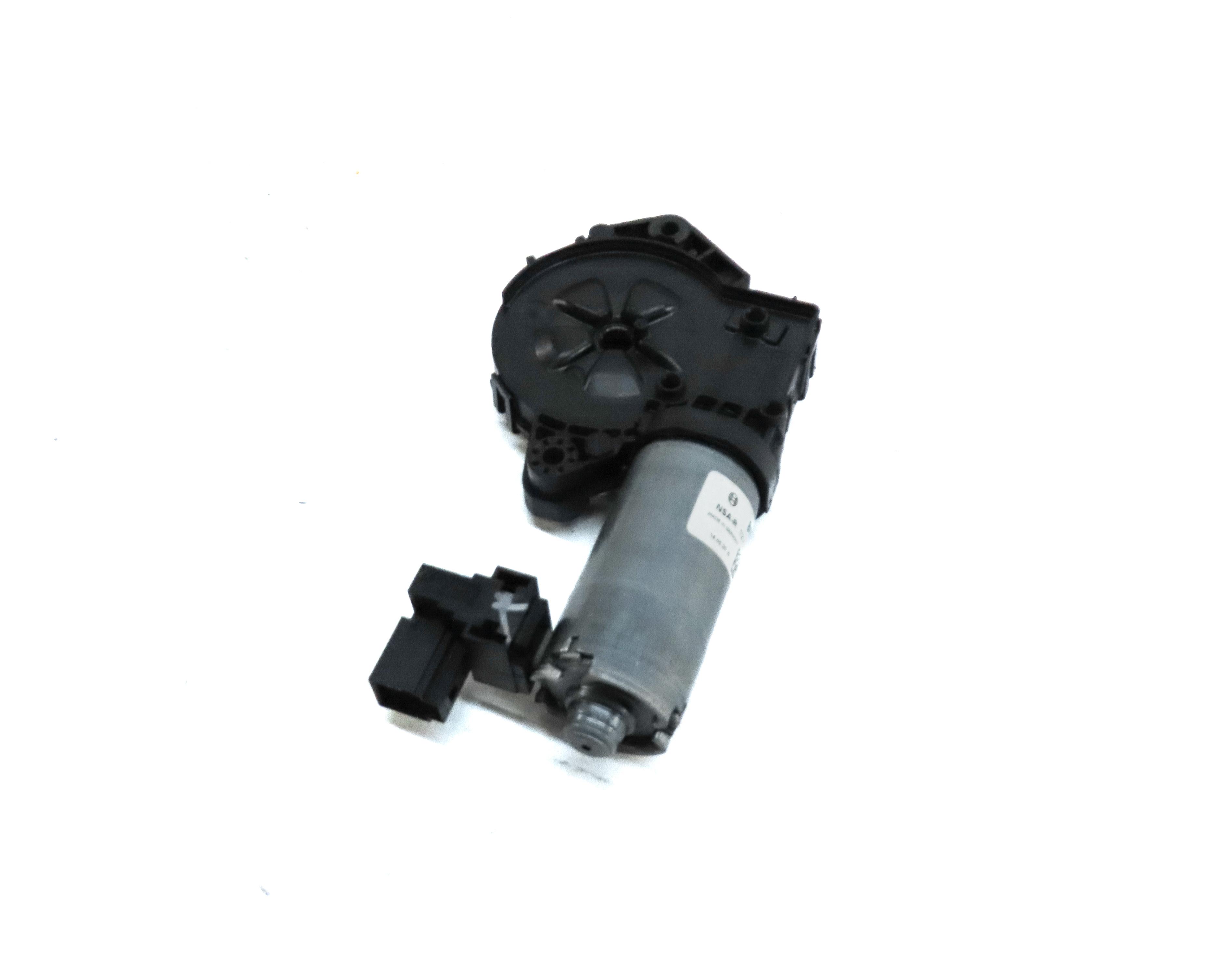 15-22 MERCEDES C GLA GLC CLASS (H247 W205 X156 X253 X254) SUNROOF SUNSHADE MOTOR — exact item pictured