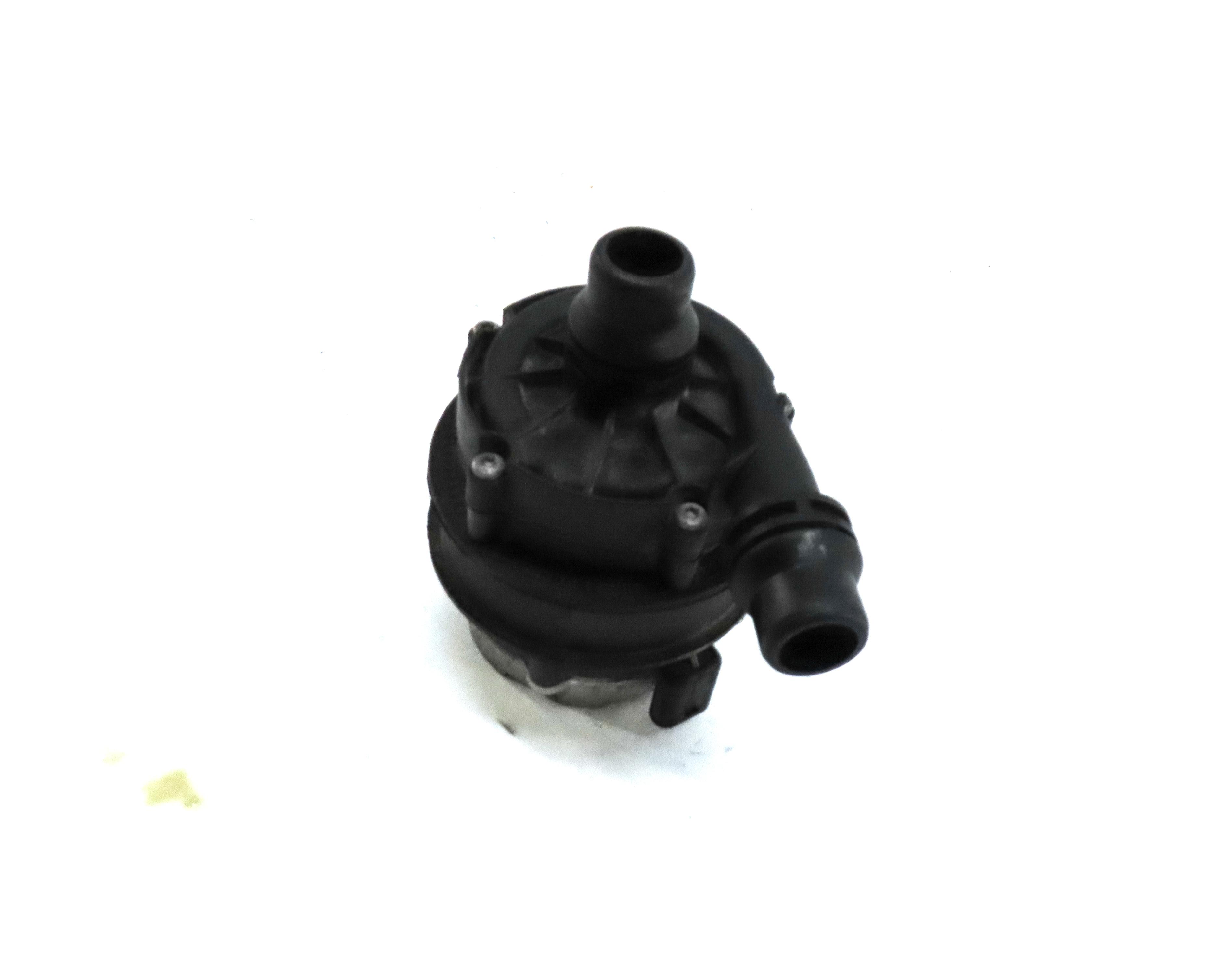 2015 MERCEDES C300 (W205) 2.0L M274 TURBO ENGINE AUX AUXILIARY WATER PUMP — exact item pictured