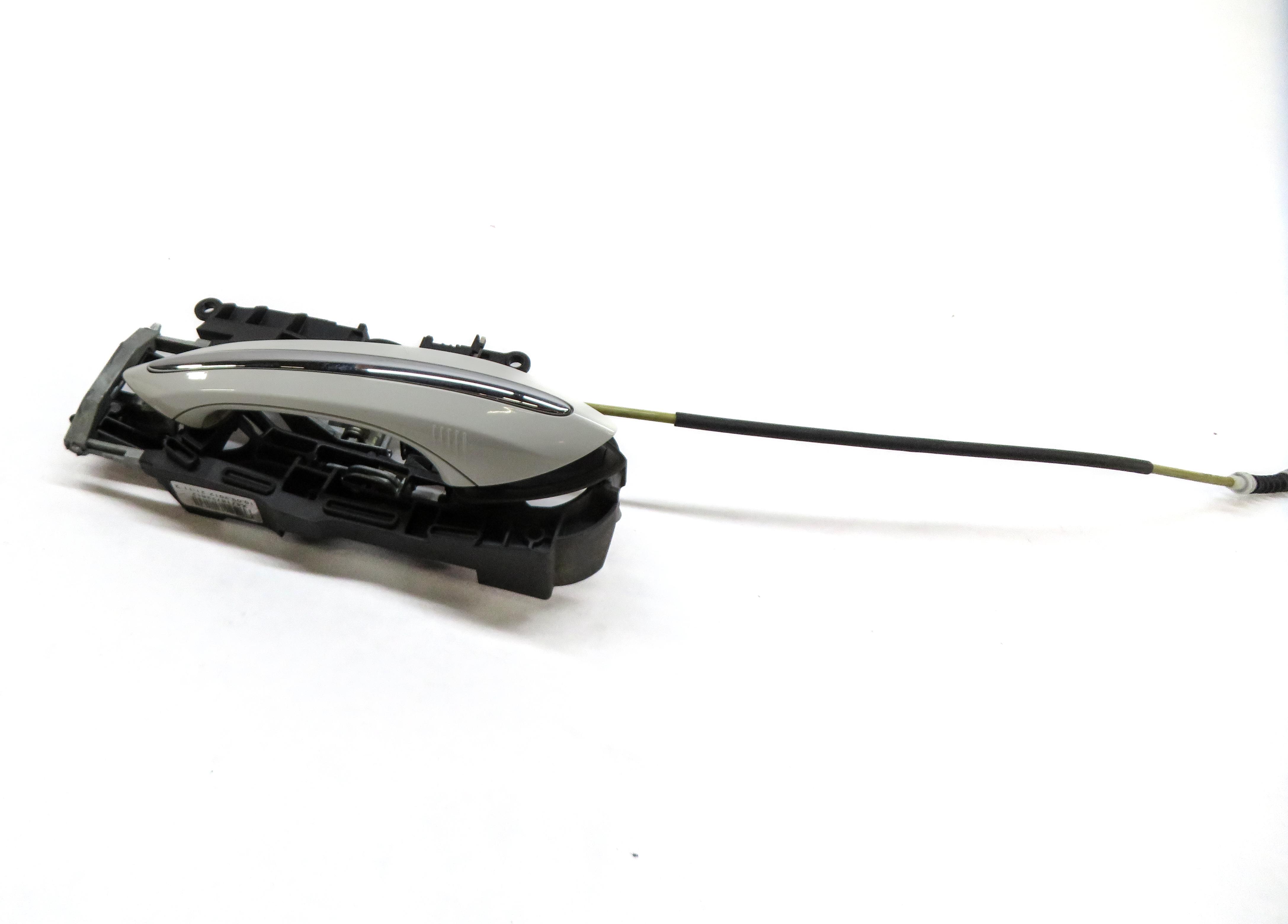 09-19 BMW 5 6 7 SERIES (F01 F07 F10 F12) RIGHT FRONT COMFORT DOOR HANDLE (WHITE) — exact item pictured