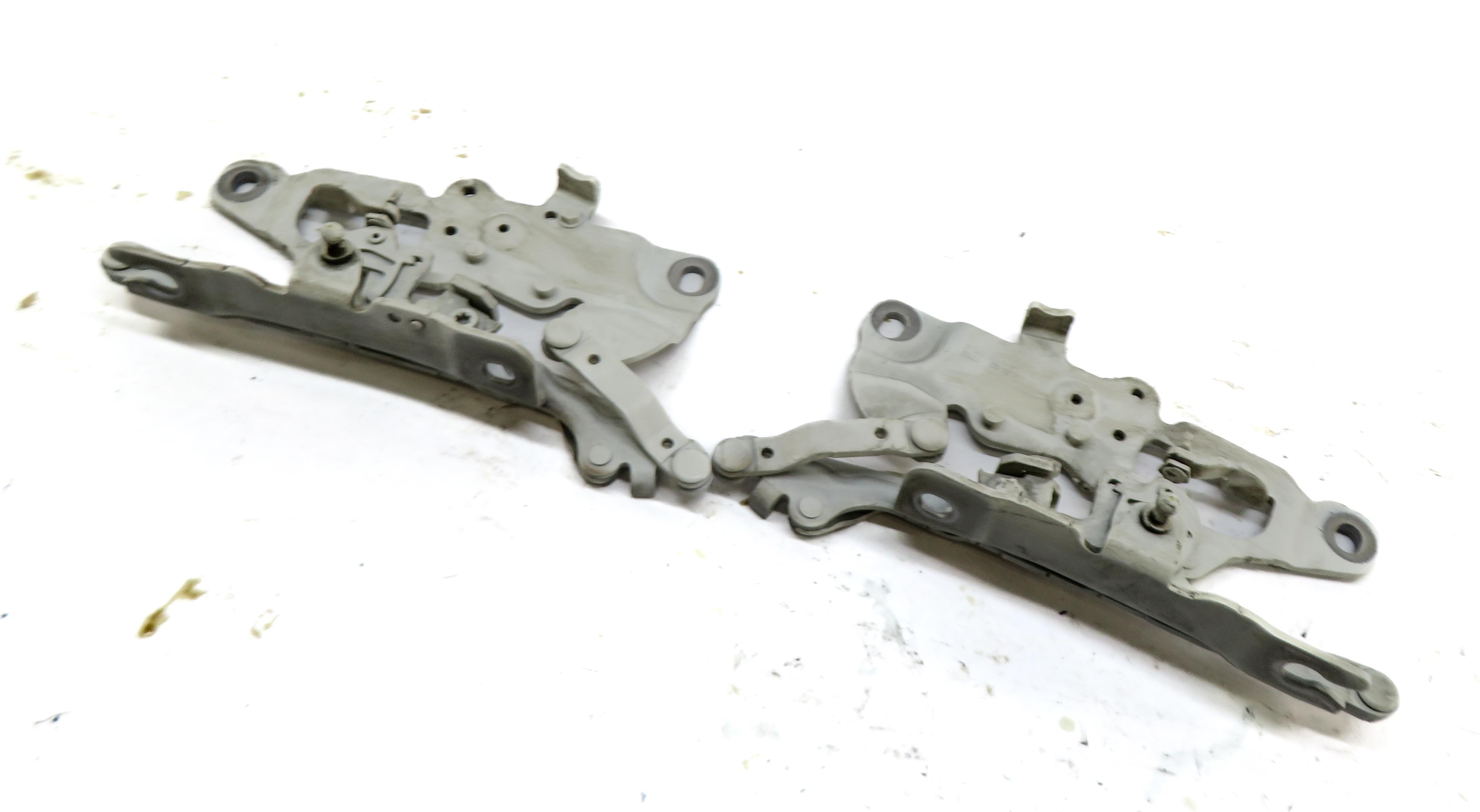 12-19 BMW 528i 535i 550i 640i 650i M5 M6 (F06 F10) FRONT HOOD HINGE SET (WHITE) — exact item pictured