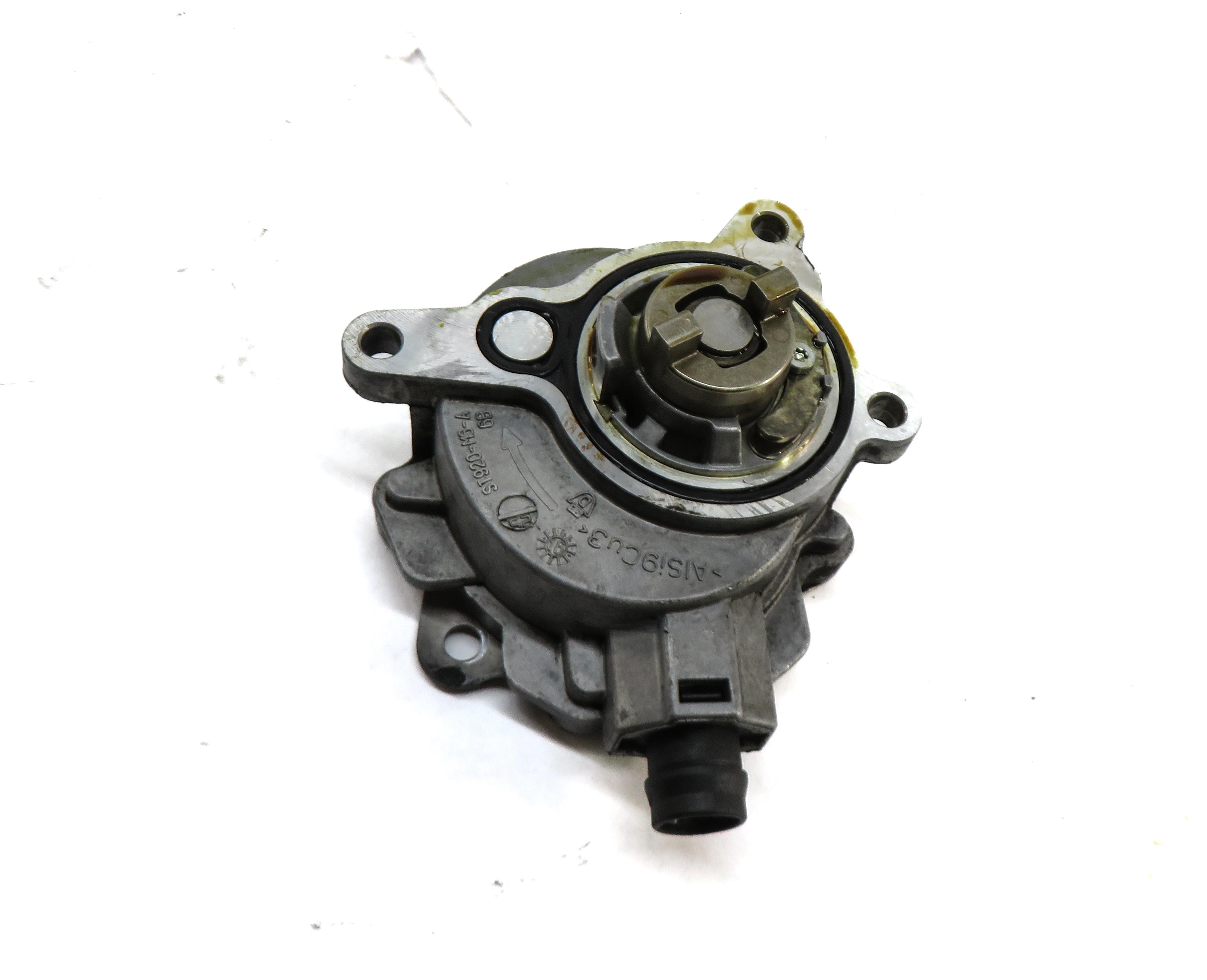 12-17 JAGUAR XE XF / RANGE ROVER EVOQUE DISCOVERY LR2 - 2.0L BRAKE VACUUM PUMP — exact item pictured