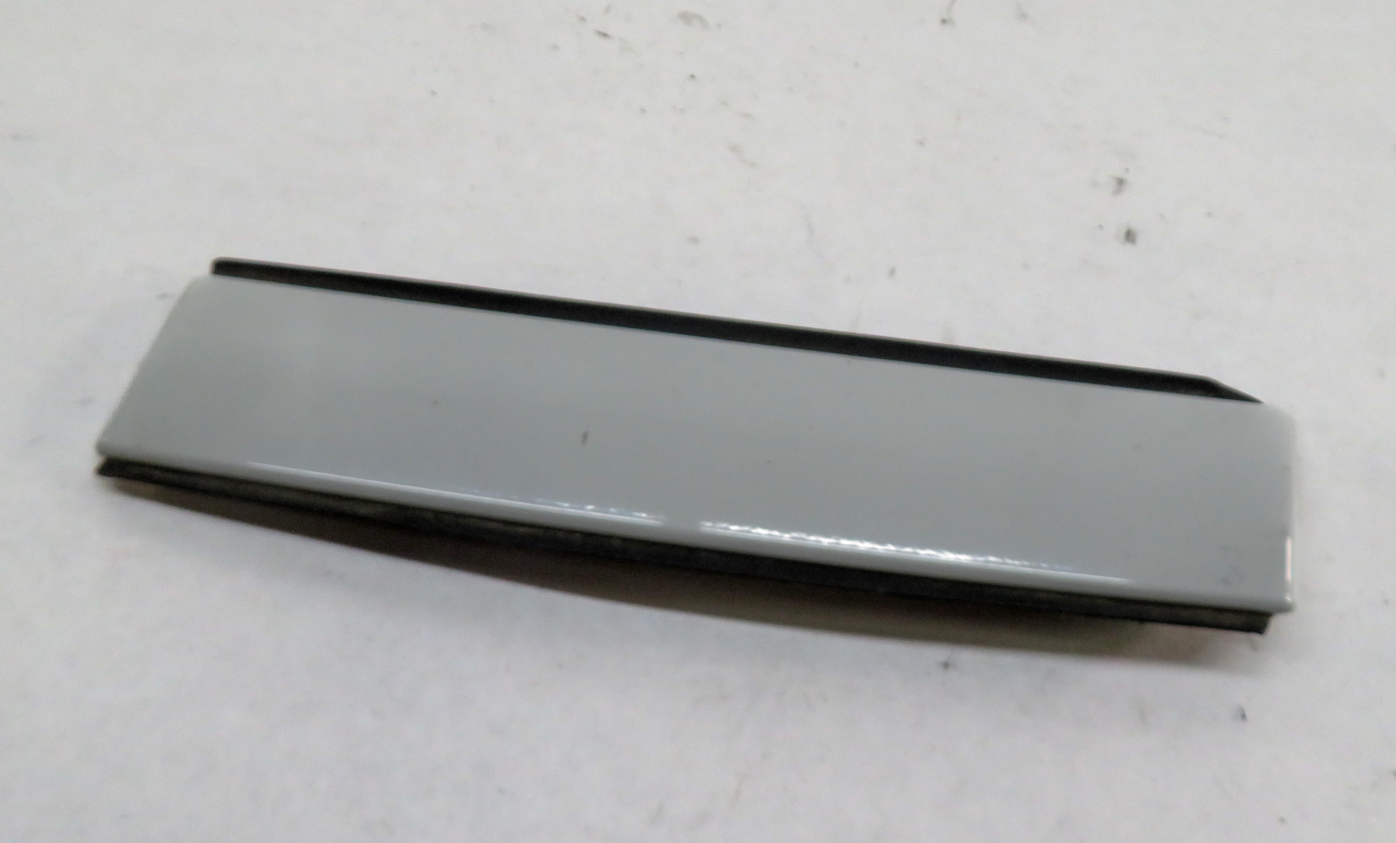 2017 LAND ROVER DISCOVERY SPORT (L550) FRONT RIGHT DOOR LOWER MOULDING (WHITE) — exact item pictured