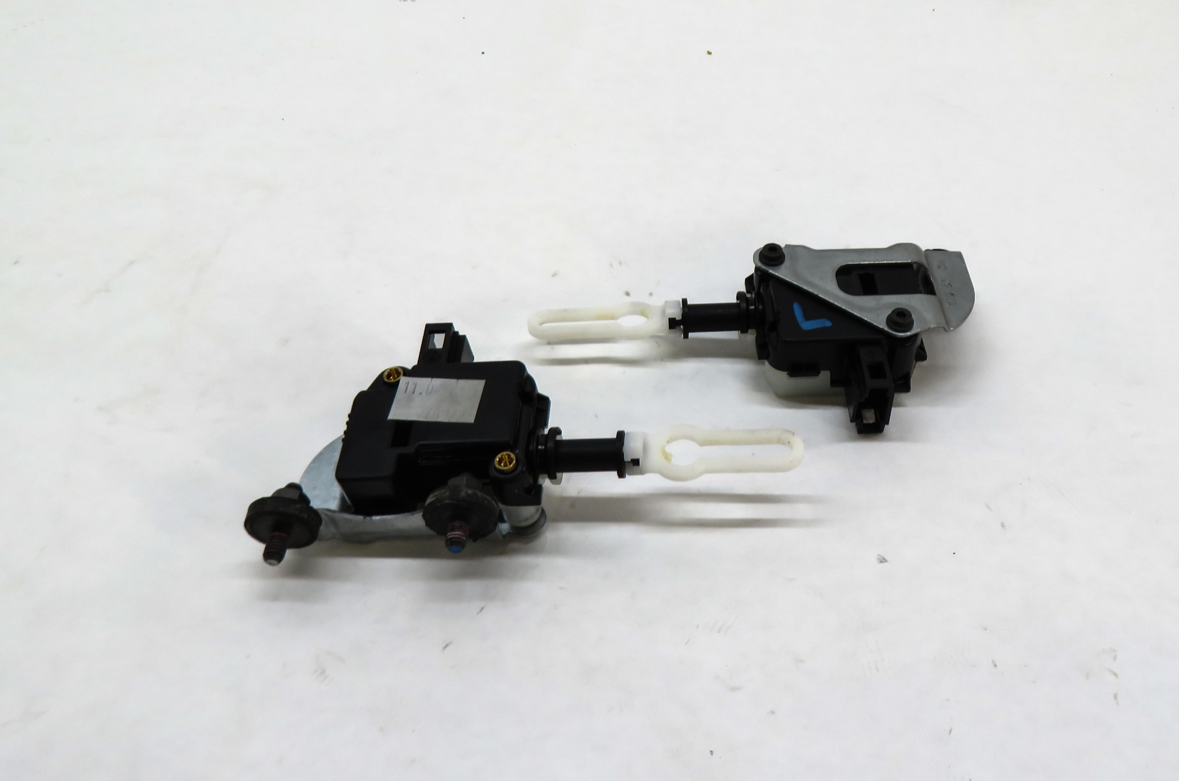 2019 AUDI Q7 (4M) REAR HATCH GATE TRUNK GLASS ACTUATOR SET-2 — exact item pictured