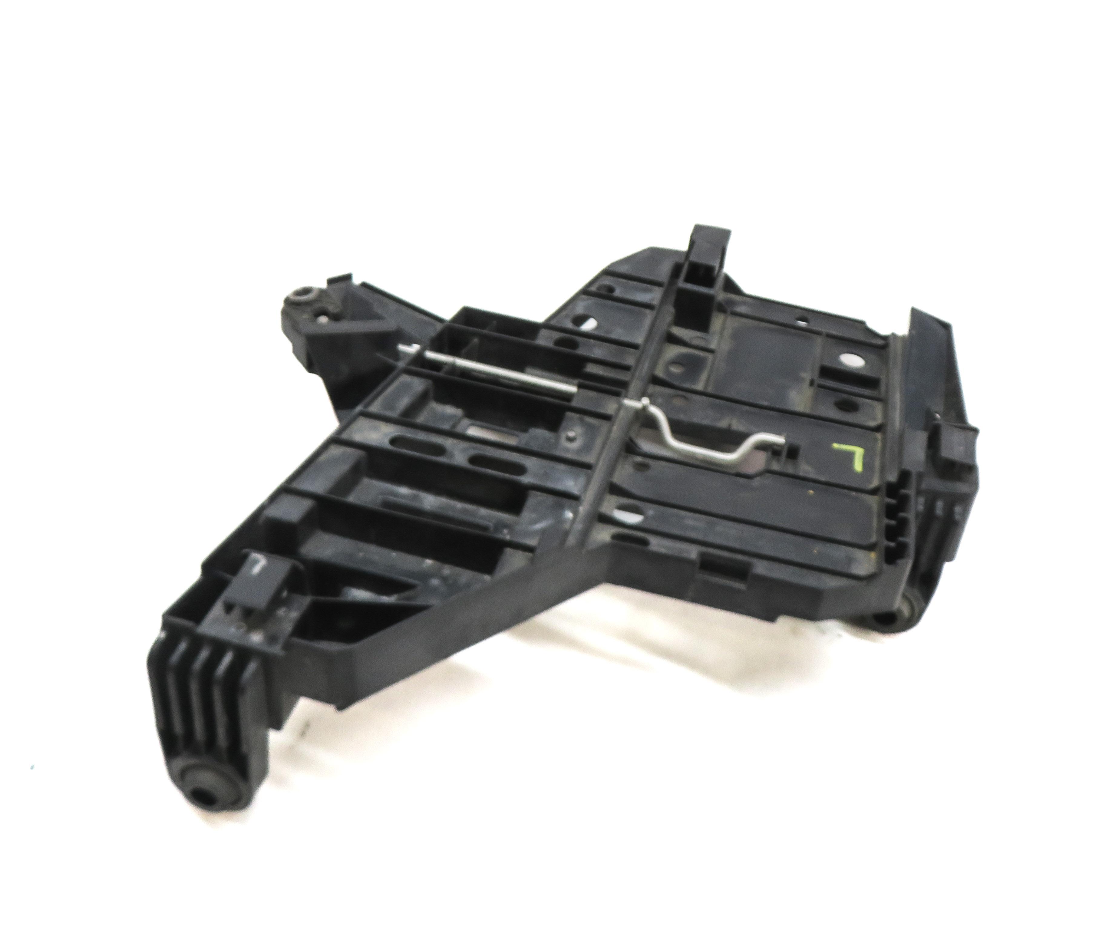 2009 PORSCHE CAYENNE (957) FRONT LEFT DRIVER HEADLIGHT HEAD LIGHT MOUNT BRACKET — exact item pictured