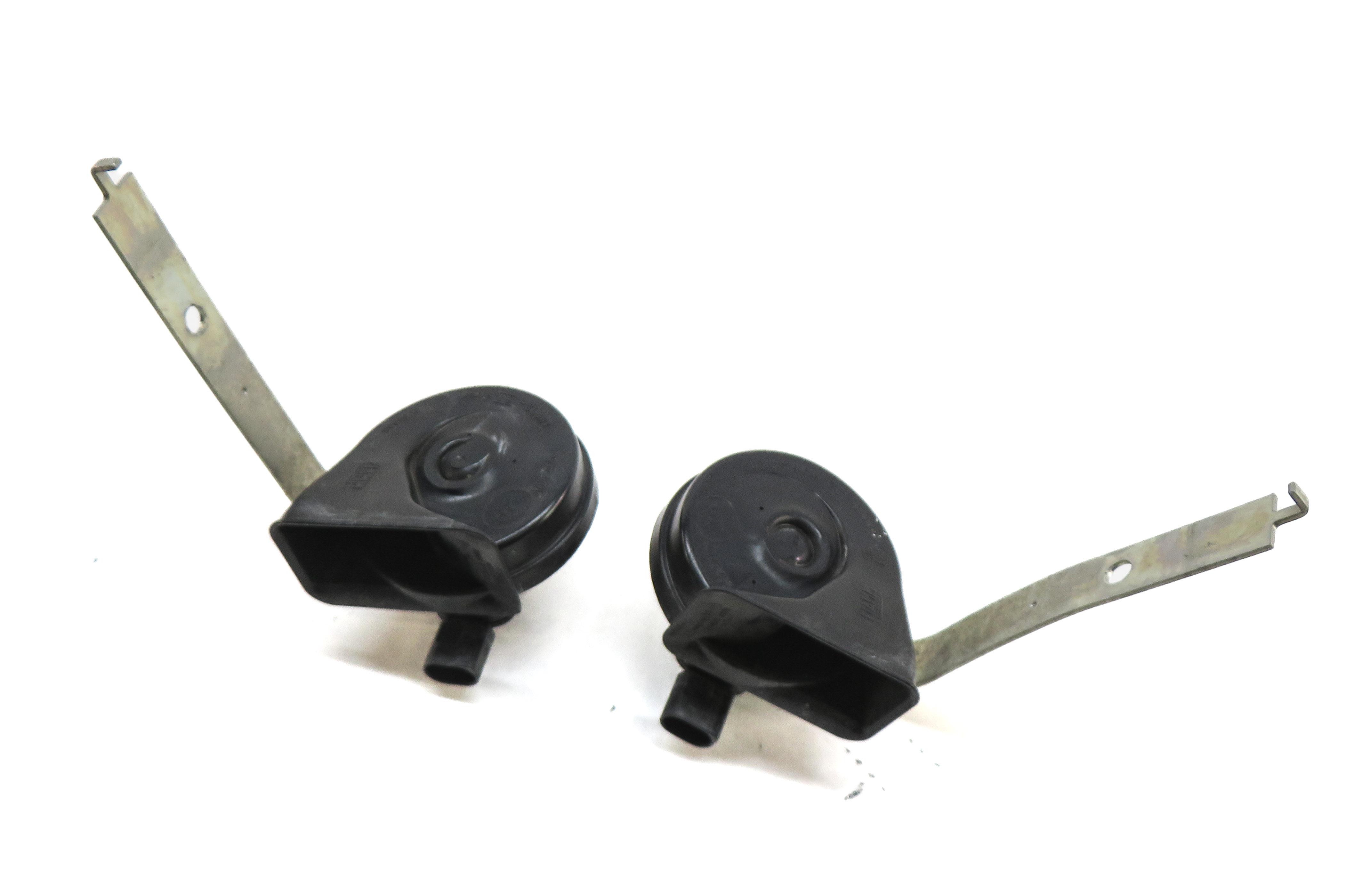 2007-2011 BMW X5 X6 (E70 E71 E72) HIGH & LOW TONE NOTE EMERGENCY SAFETY HORN SET — exact item pictured