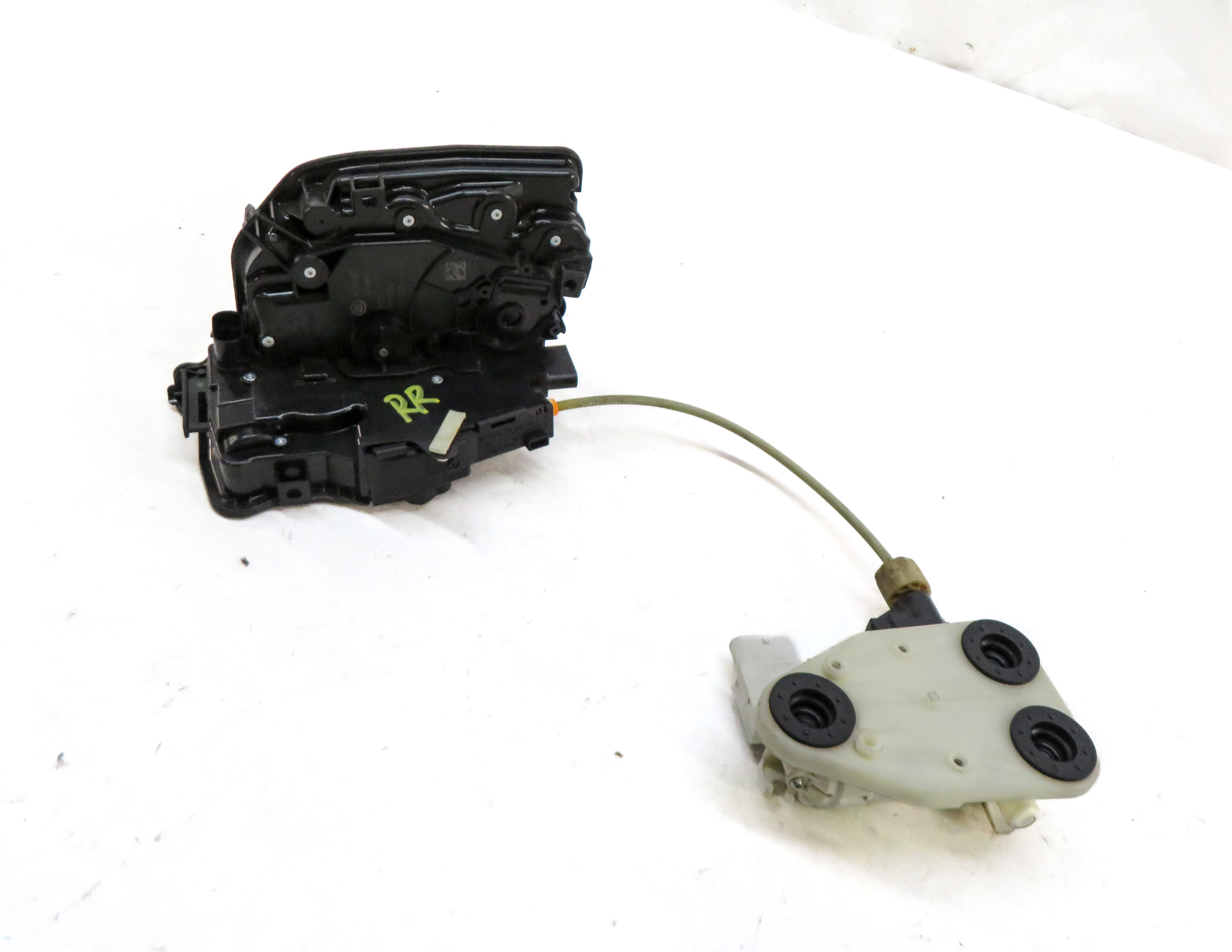 14-19 BMW 740i 750i 760i X5 X6 (F01 F15 F16) RIGHT REAR SOFT CLOSE DOOR LATCH — exact item pictured