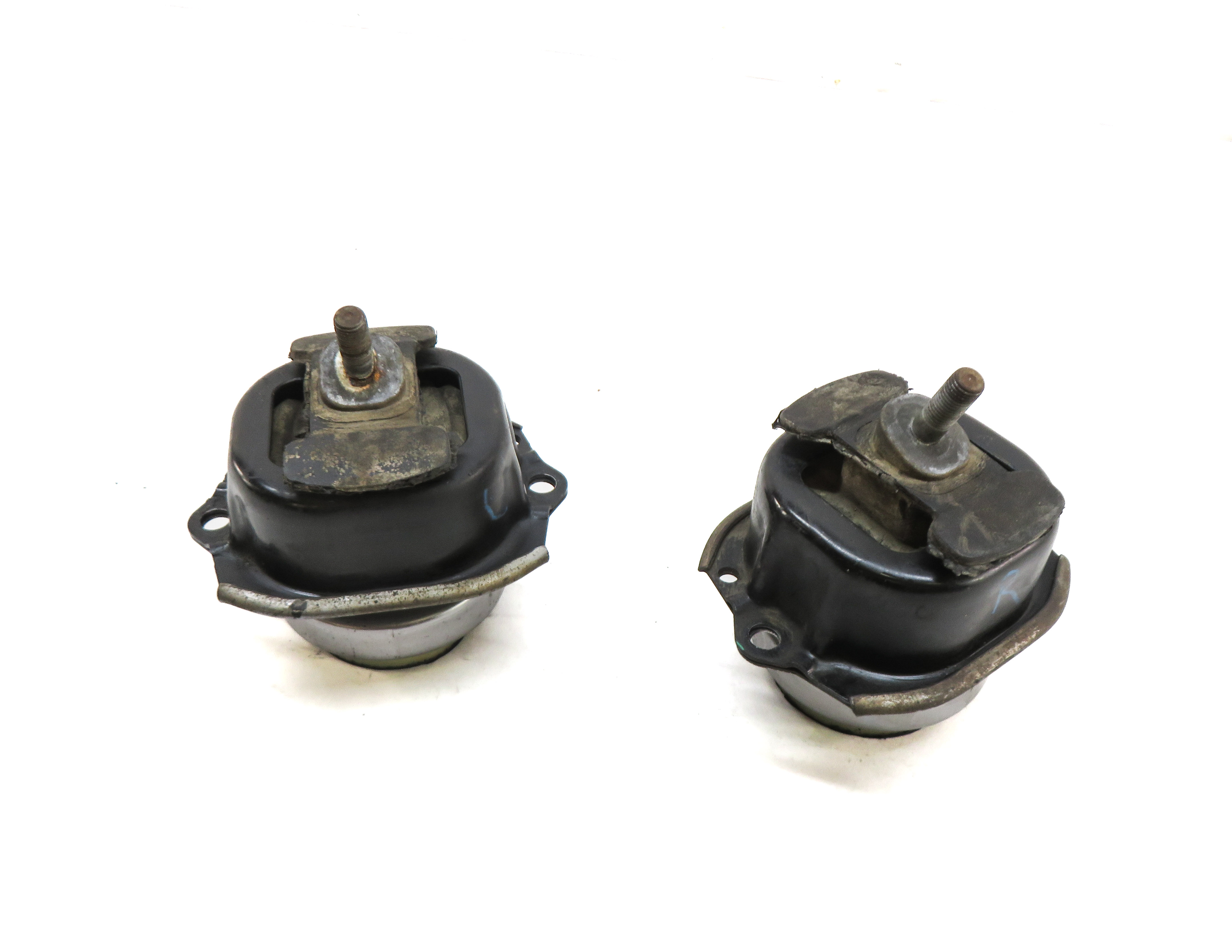 2015 BMW X5 (F15) 4.4L TWIN TURBO N63 ENGINE LEFT & RIGHT MOTOR MOUNT SET 2 — exact item pictured