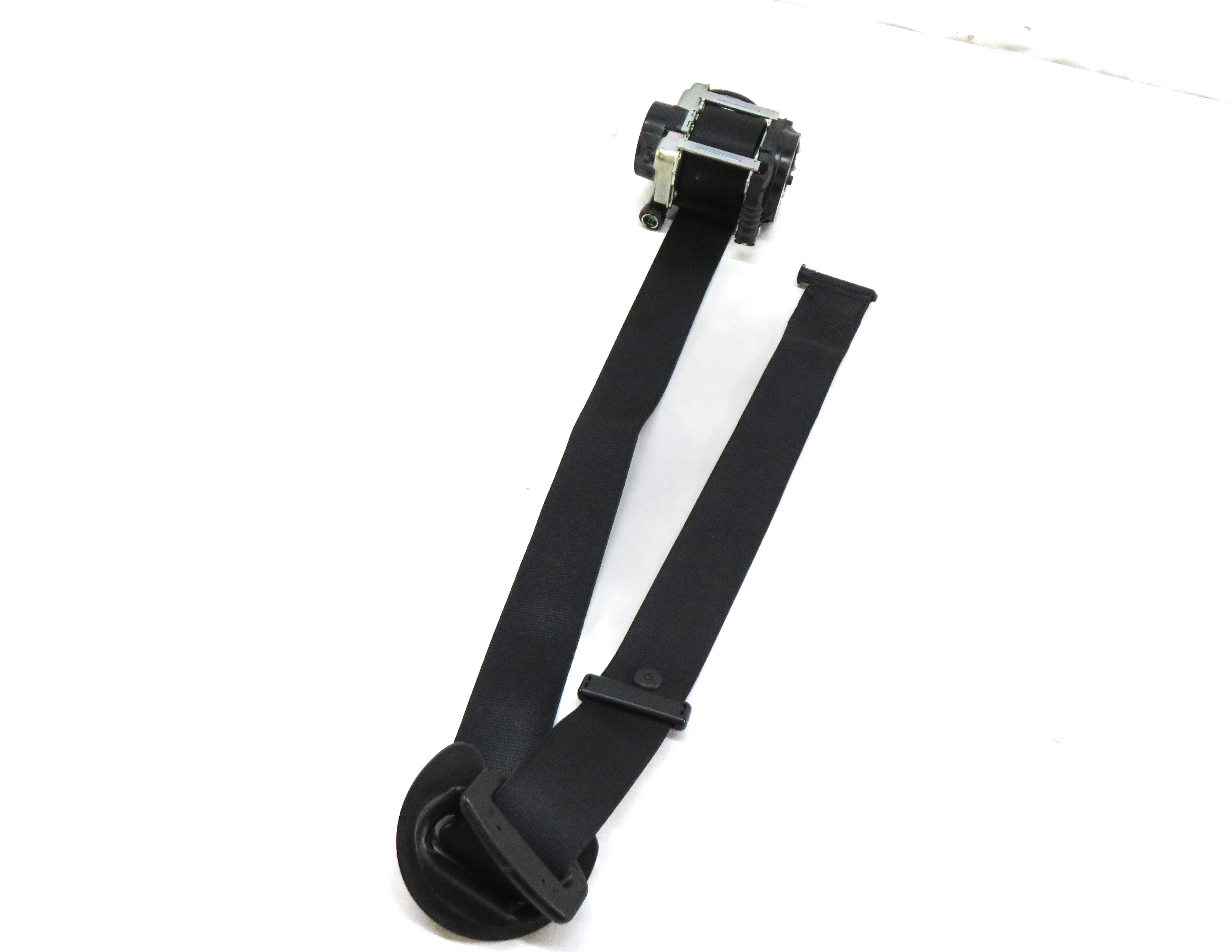 2014-2019 BMW X5 X6 (F15 F16) RIGHT FRONT PASSENGER SEATBELT RETRACTOR (Black) — exact item pictured