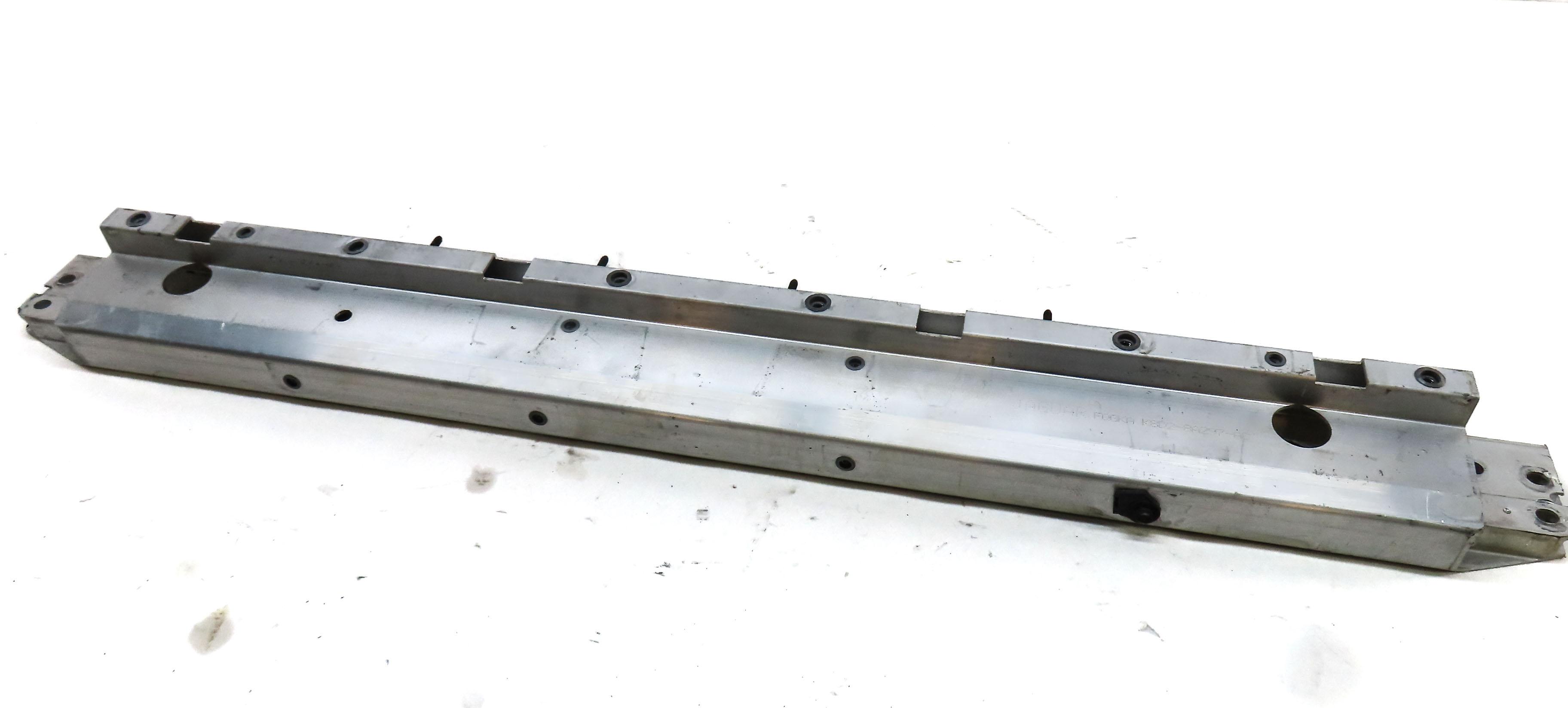 20-23 DISCOVERY SPORT EVOQUE L550 L538 FRONT BUMPER REINFORCEMENT IMPACT BAR — exact item pictured