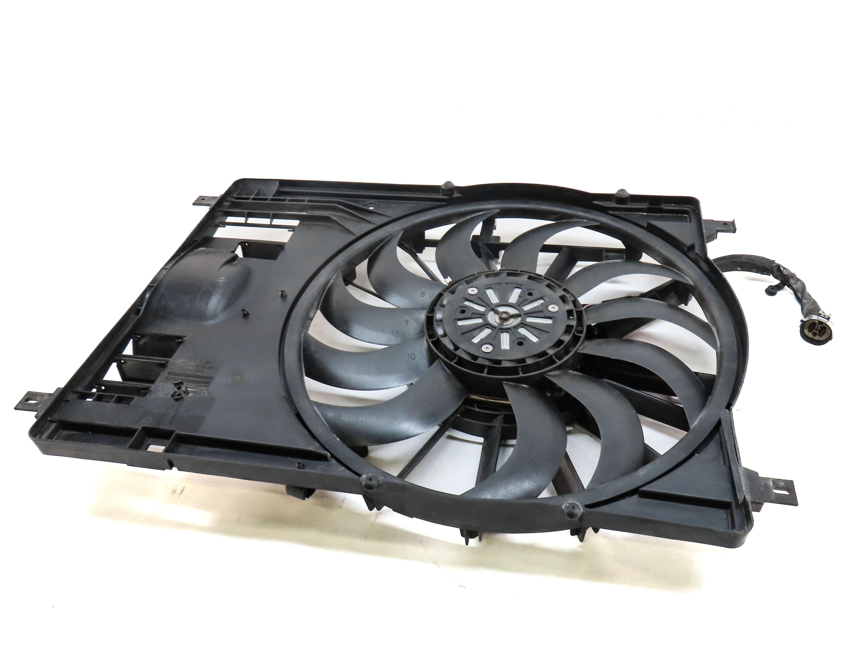 20-21 DISCOVERY SPORT EVOQUE L550 L538 2.0L ENGINE RADIATOR COOLING FAN & SHROUD — exact item pictured