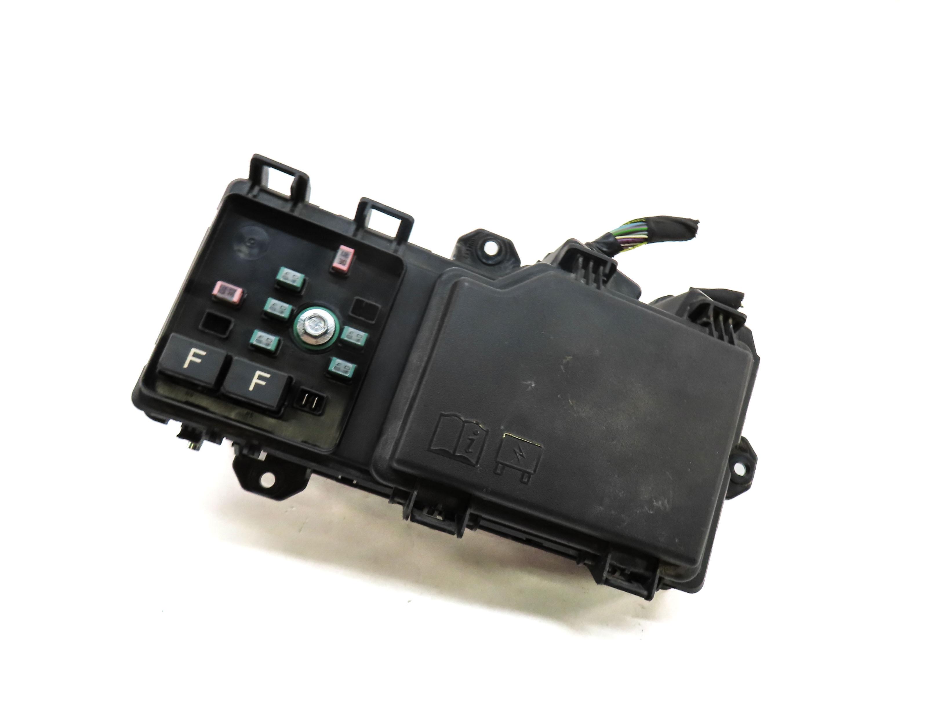 2020 LAND ROVER DISCOVERY SPORT (L550) ENGINE RELAY FUSE BOX K8D214A073AD — exact item pictured