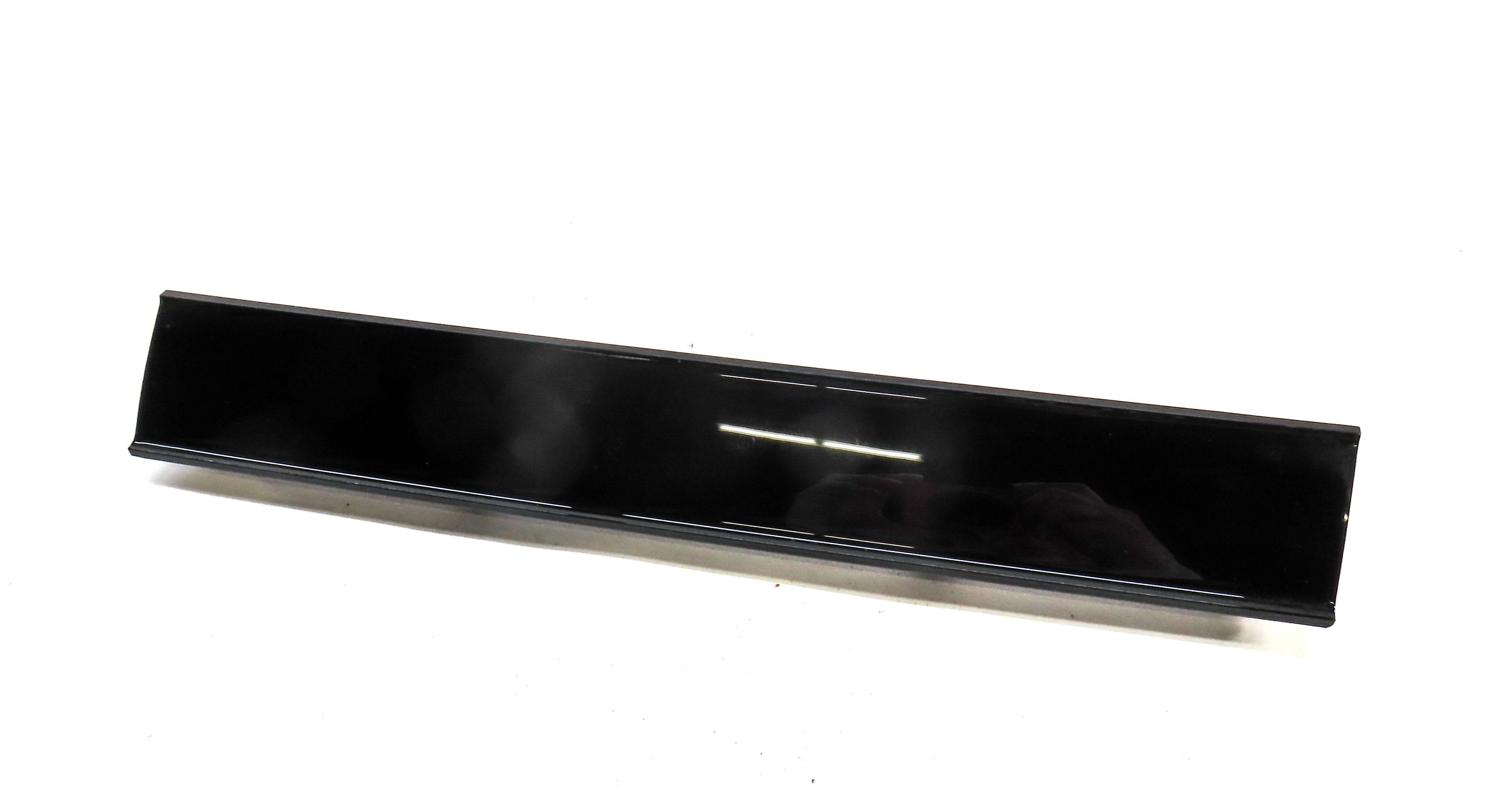 2020 DISCOVERY SPORT (L550) FRONT RIGHT INTERIOR DASH TRIM GLOSS BLACK VENEER — exact item pictured