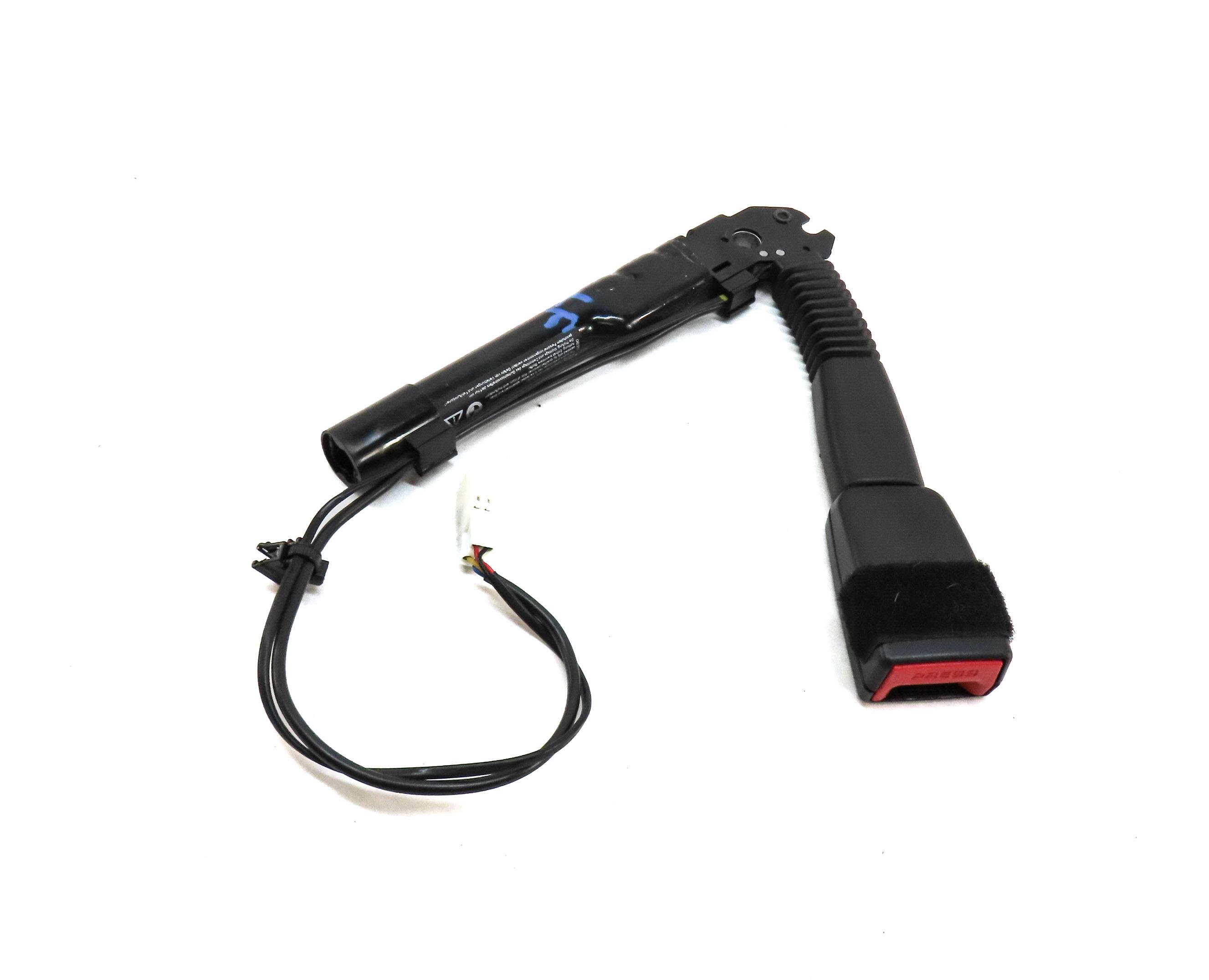 2012-2019 BMW 2 3 4 SERIES (F22 F30 F32) LEFT FRONT DRIVER SEATBELT RECEIVER — exact item pictured