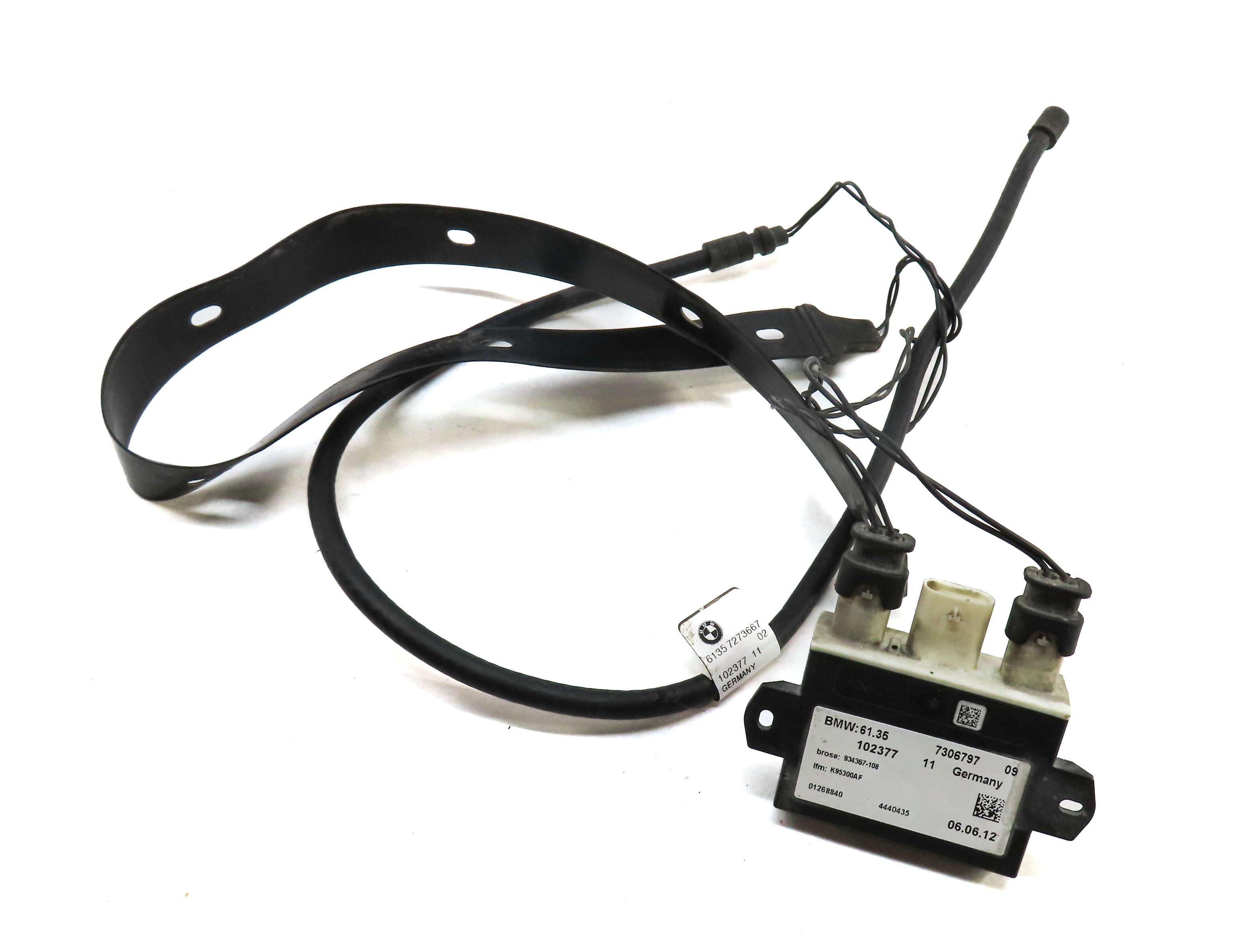 12-17 BMW 3 4 5 7 X3 X6 (F01 F10 F30) TRUNK KICK PAD SENSOR SMART OPENER MODULE — exact item pictured