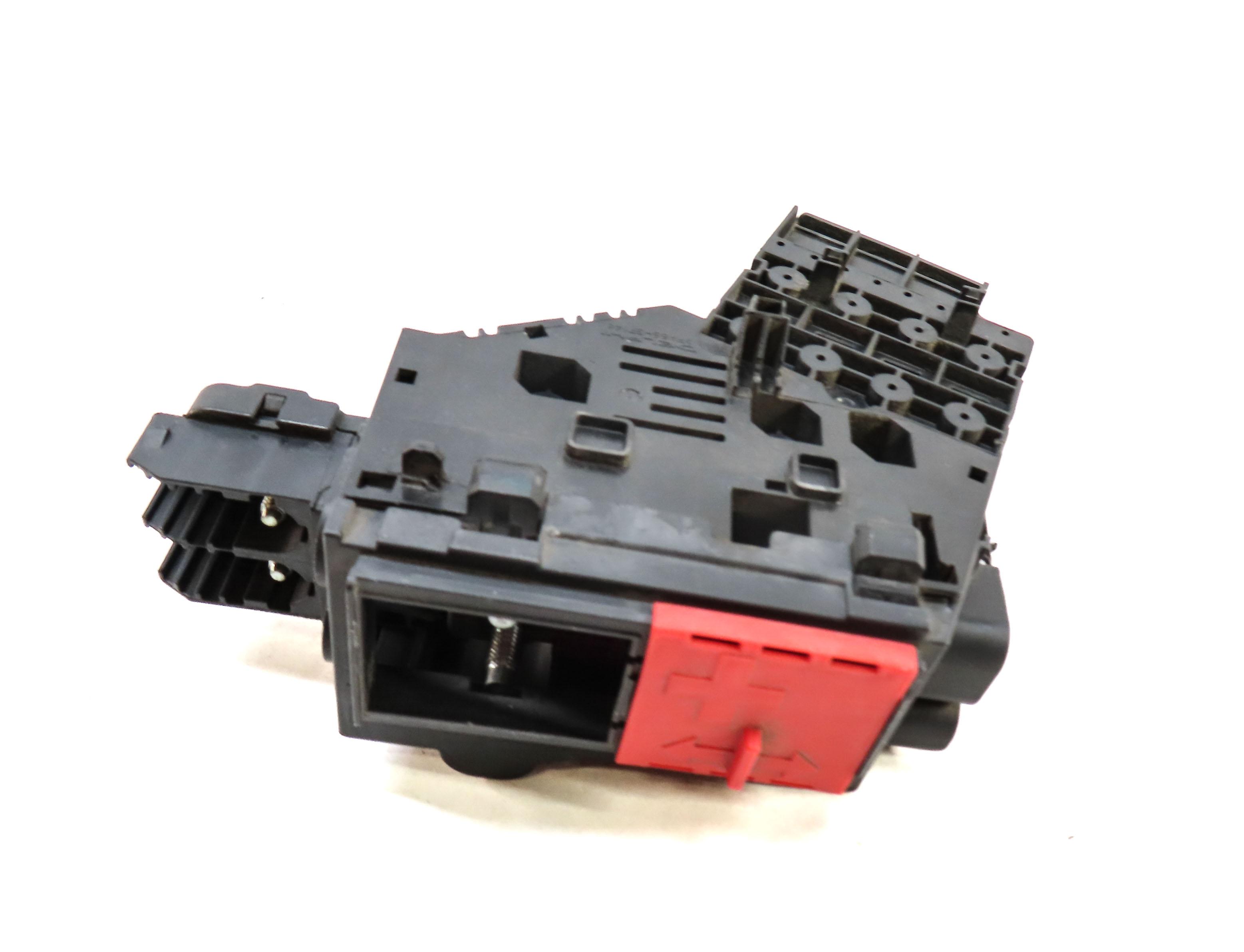12-16 MERCEDES GL ML (W166 X166) POSITIVE BATTERY JUMP POST TERMINAL FUSE BOX — exact item pictured