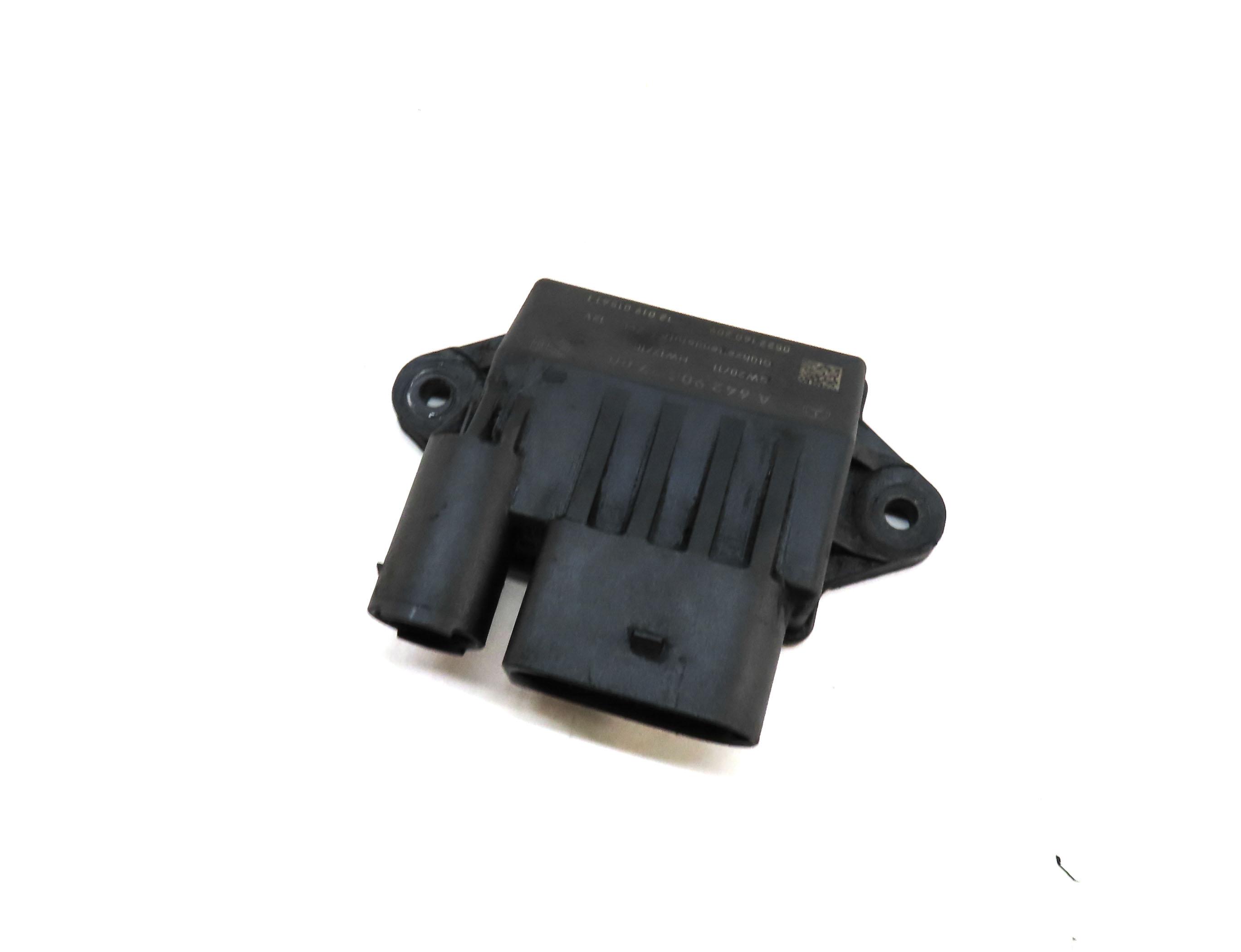 07-13 MERCEDES E320 E350 GL350 ML350 S350 R320 R350 - DIESEL GLOW PLUG MODULE — exact item pictured