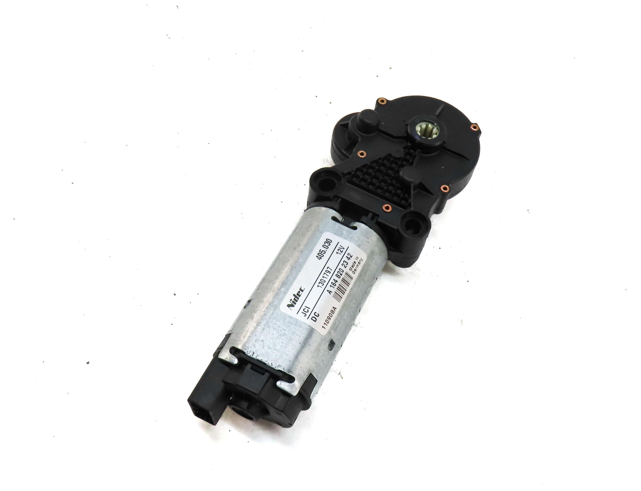 2012 MERCEDES GL350 (X164) REAR RIGHT 3RD ROW FOLD DOWN UP SEAT MOTOR 1648202342 — exact item pictured
